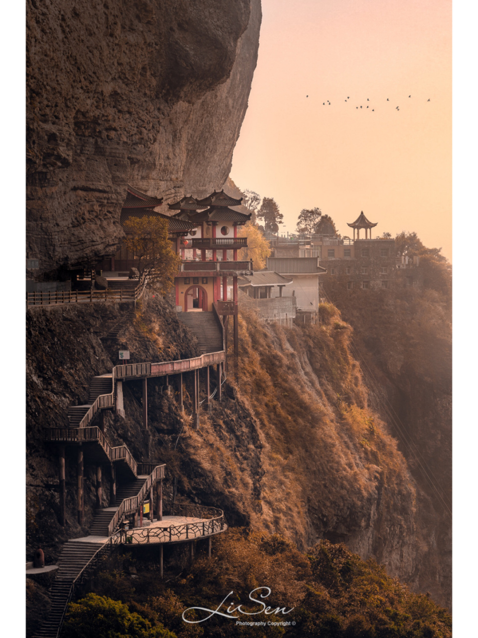 【漳州】灵通岩 位于漳州平和的灵通山,是国家级的地质公园,号称"闽南