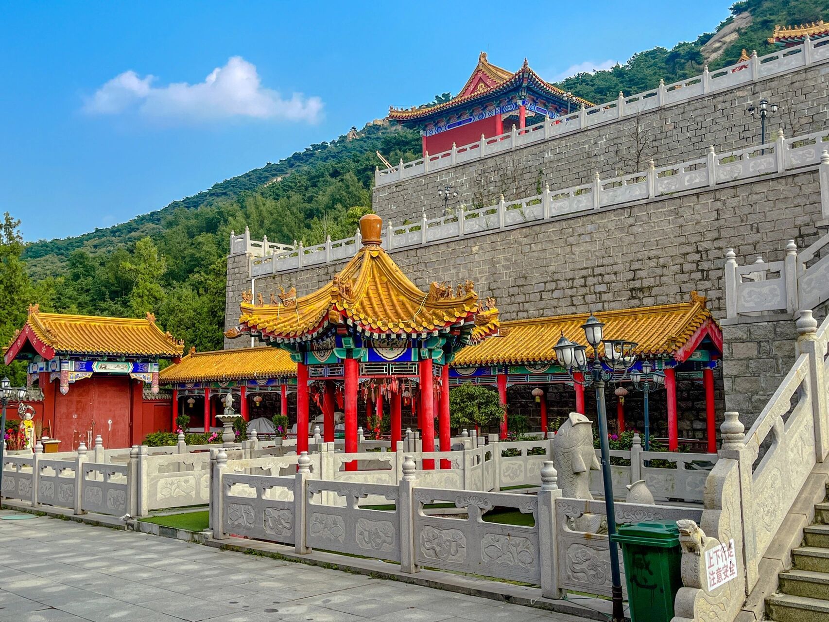 惠感寺日照最大最美寺庙 之前在抖音刷到好多去惠感寺航拍的,于是也