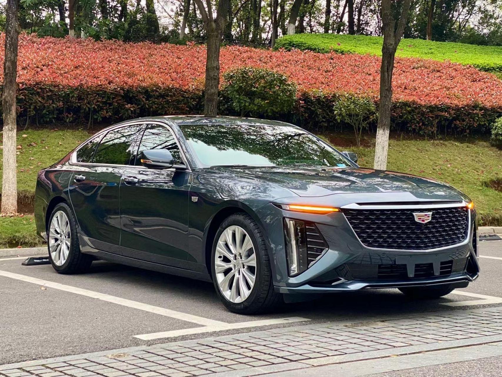 新到2023款凯迪拉克ct6 豪华版 6000公里实表 整车原版原漆 配置丰富