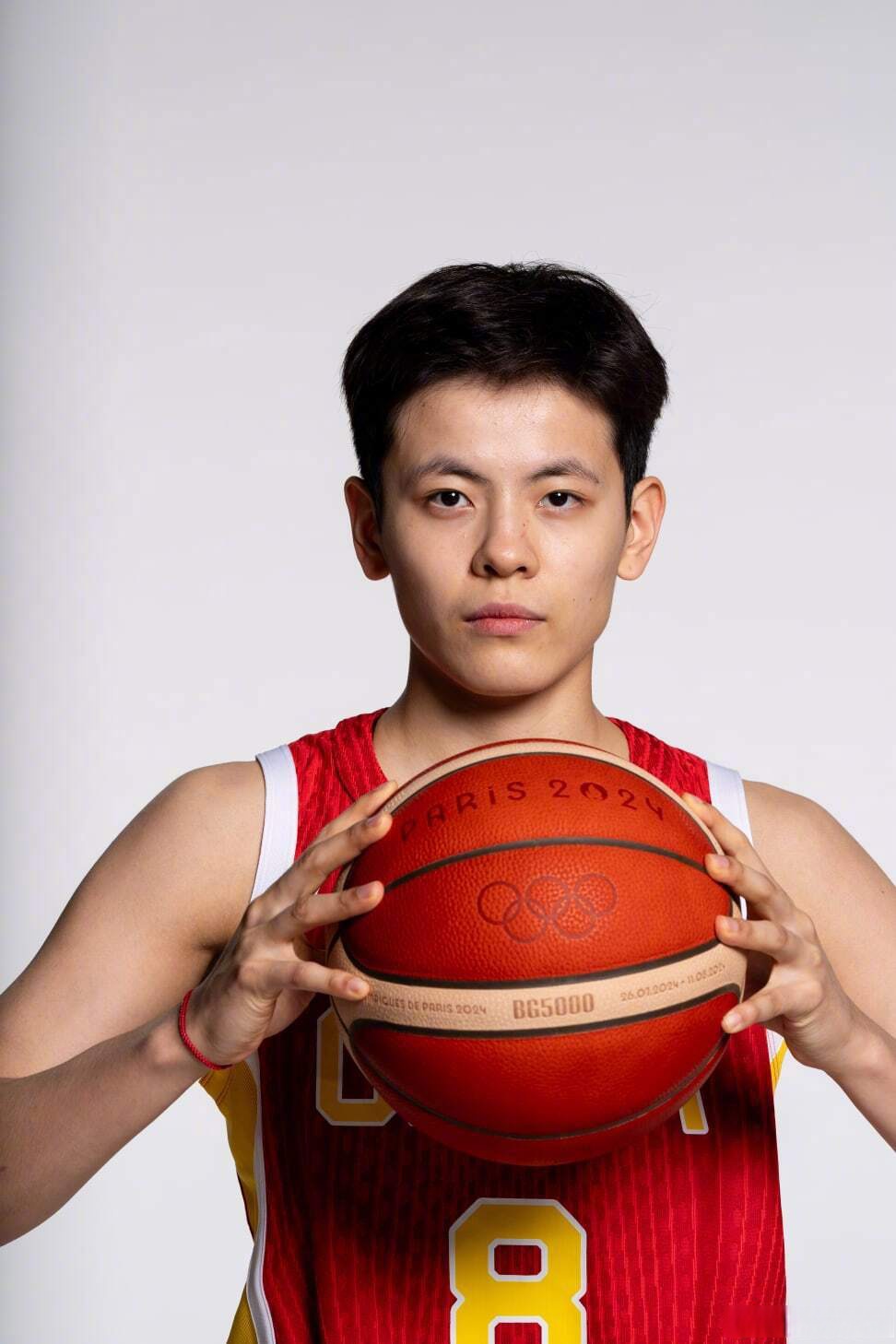 杨舒予巴黎奥运会公式照,好有冲击感的帅啊!