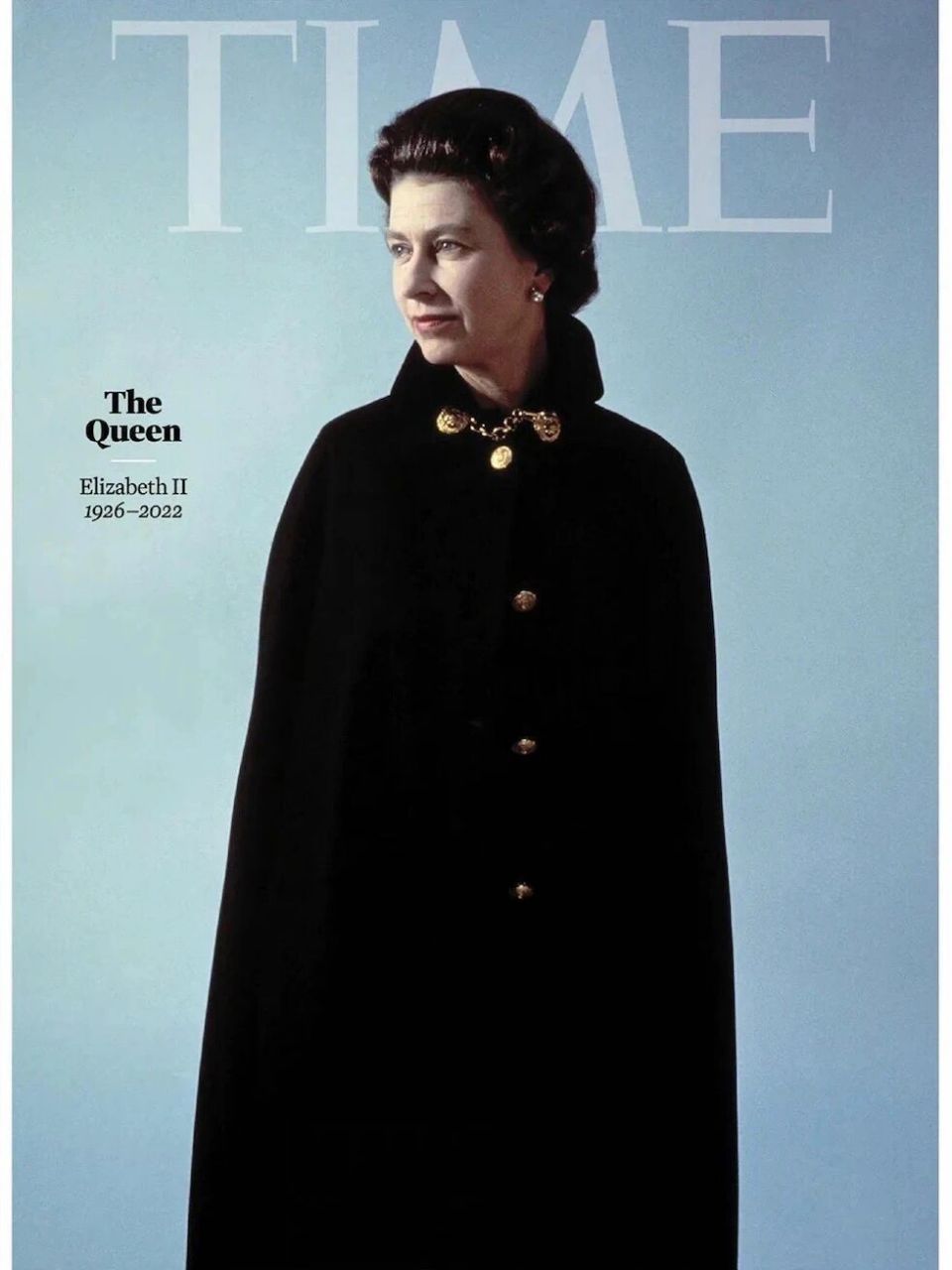 女王最爱的皇家海军军官斗篷 time封面——身着英国皇家海军军官的