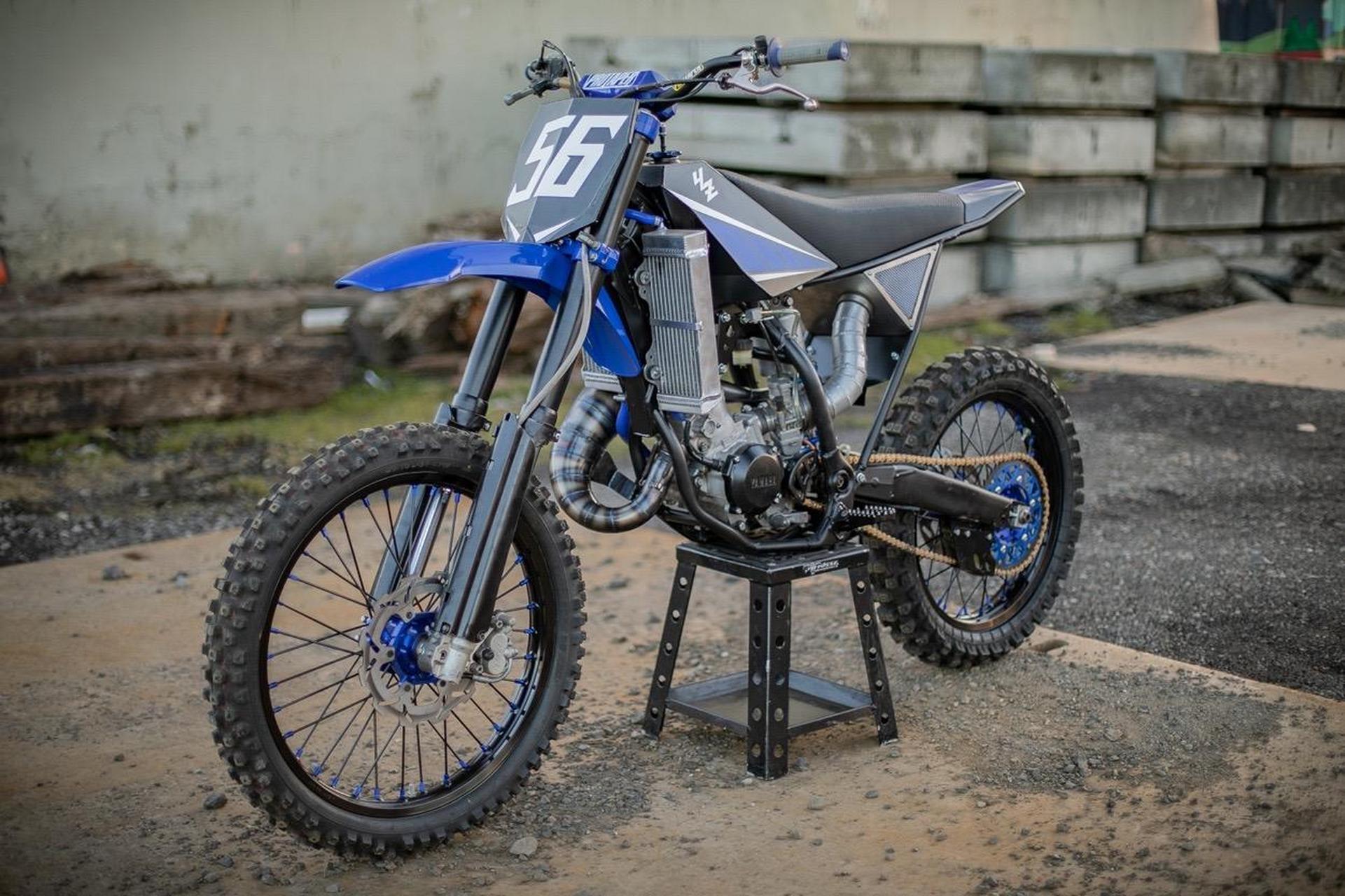 雅马哈 yz125 于 1974 年推出,是世界上所有越野摩托车中生产时间最长