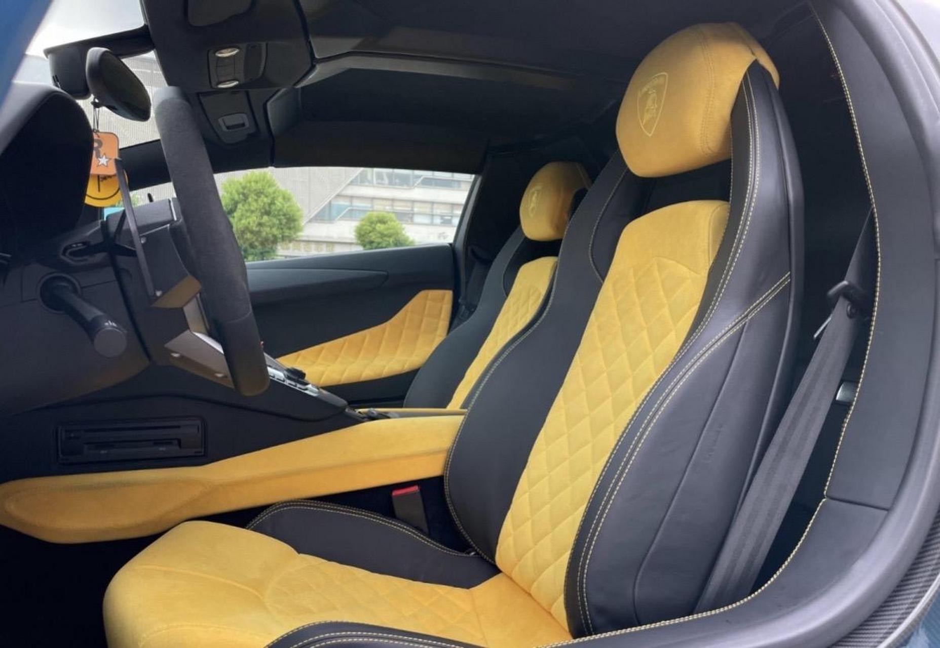 兰博基尼reventon740敞篷 上牌日期:2018年9月 车辆车型:跑车 车辆