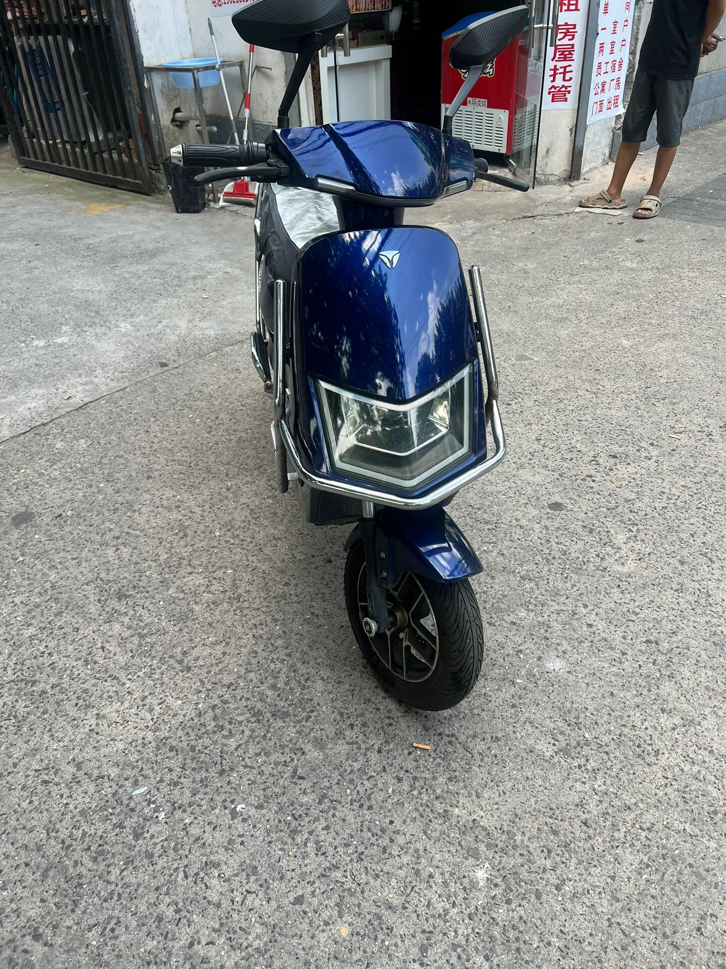 杰宝大王很新的一款电动车 杰宝大王电动车手续齐全的,前后换的是全新