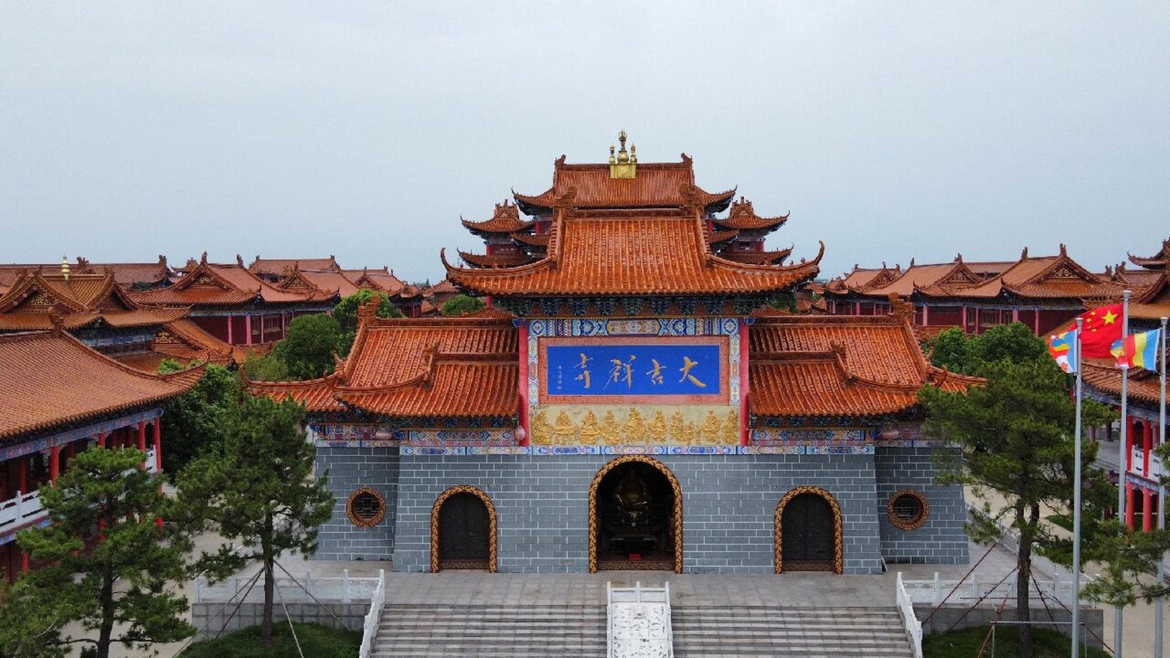 万万没有想到在淮安市洪泽区,竟然还藏着这样一座气势恢宏的寺院.