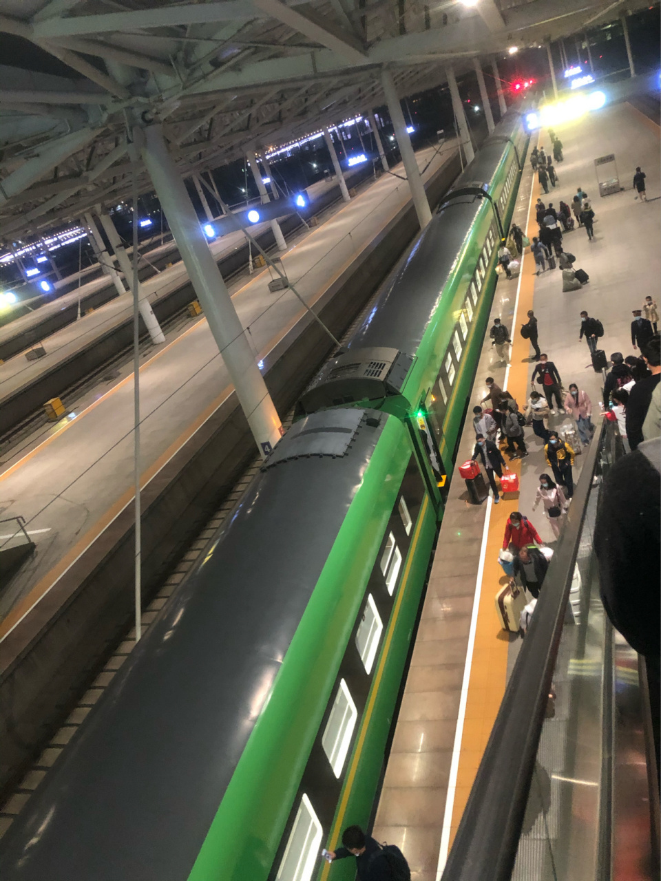 d781/d782菜青虫 青岛北-杭州 前几天体验了一把网红菜青虫,买的一等