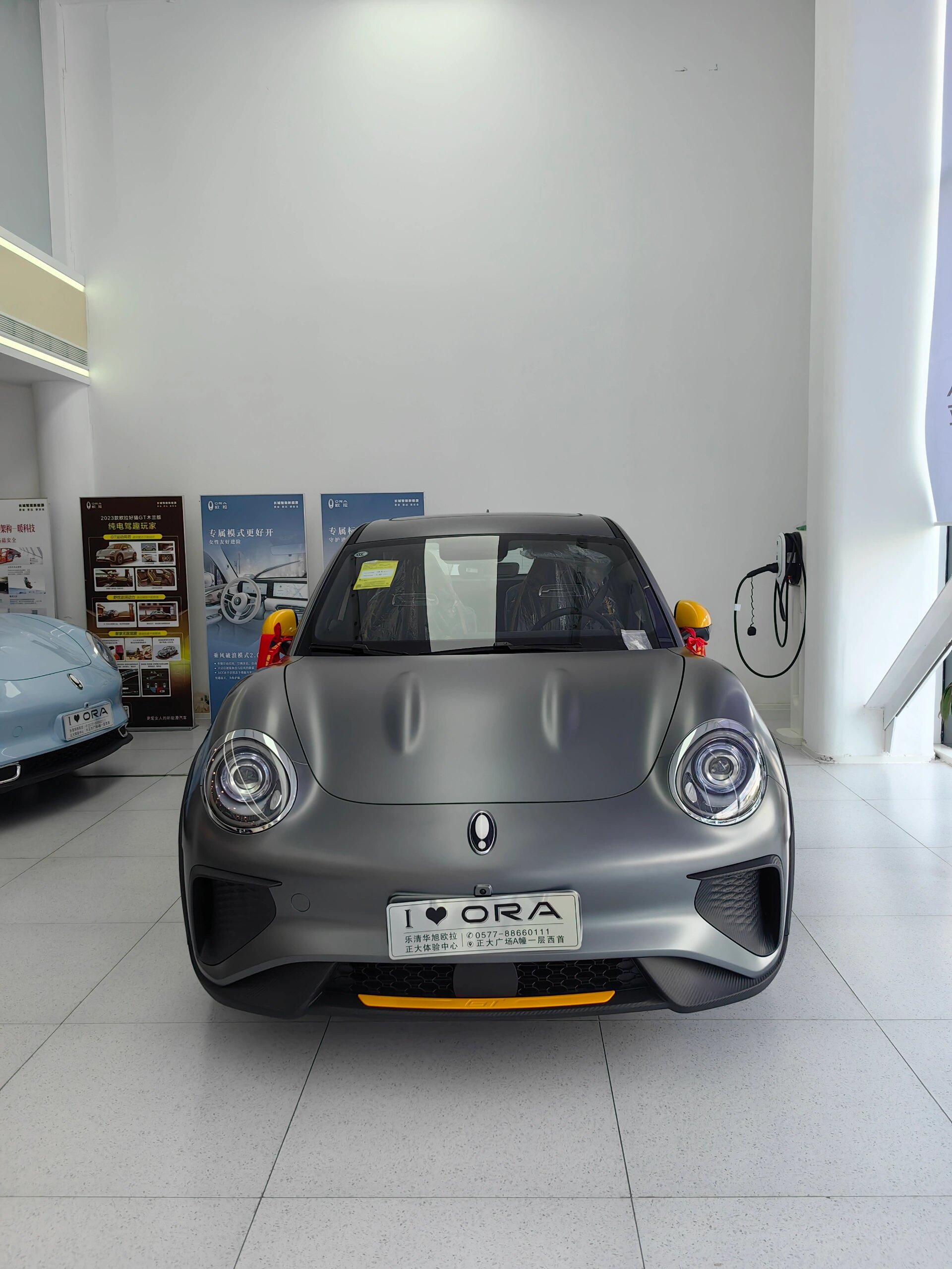 2023款欧拉好猫gt 7项运动属性强化十7项功能升级 烟冷灰/暗夜哑光车