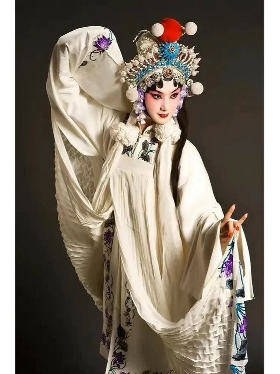 绘画参考 | 戏曲旦角服饰 英姿飒爽!