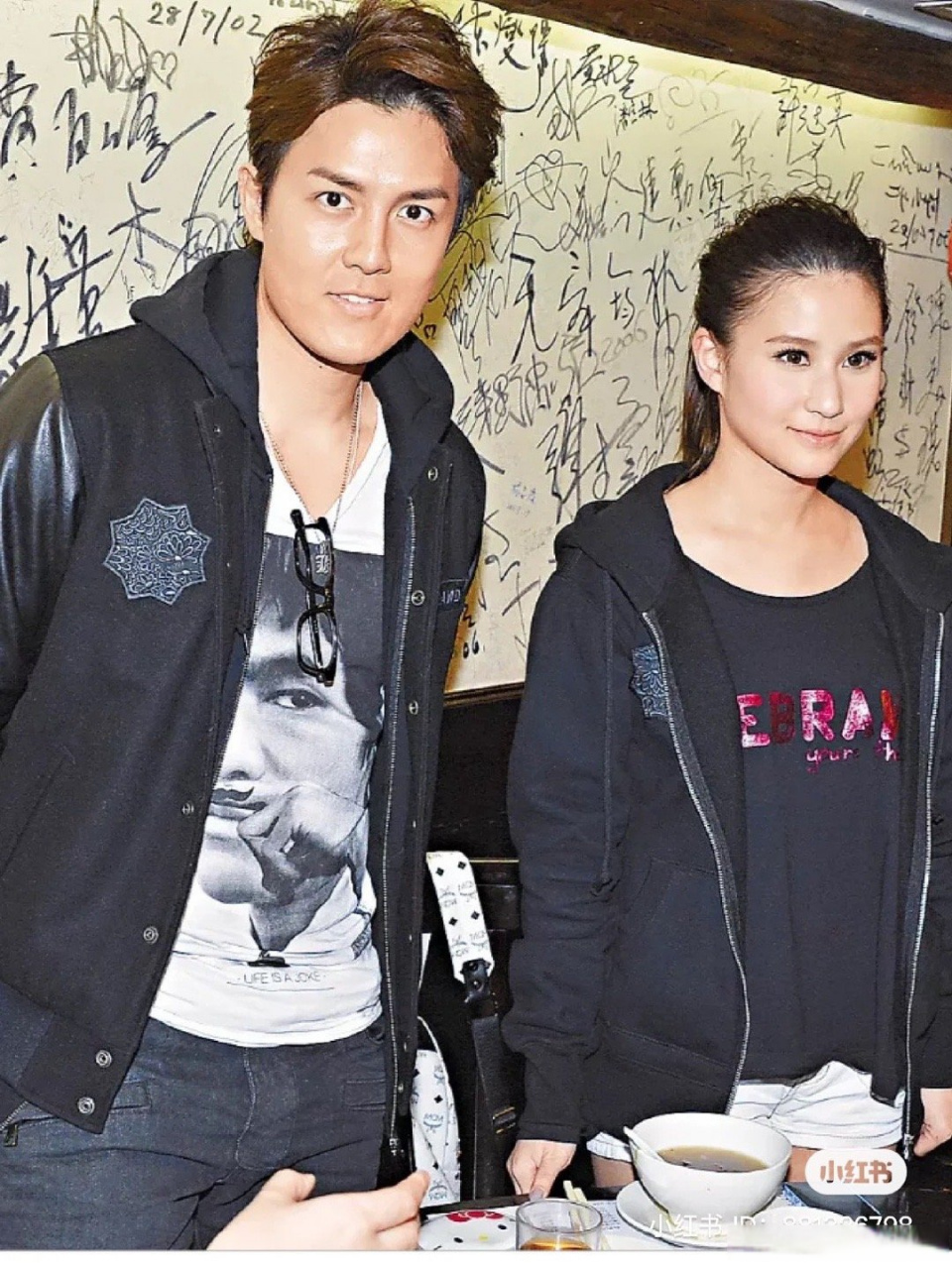 在xhs看到一张吴克群的照片 怎么这么像巴斯光年啊(以前没觉得)