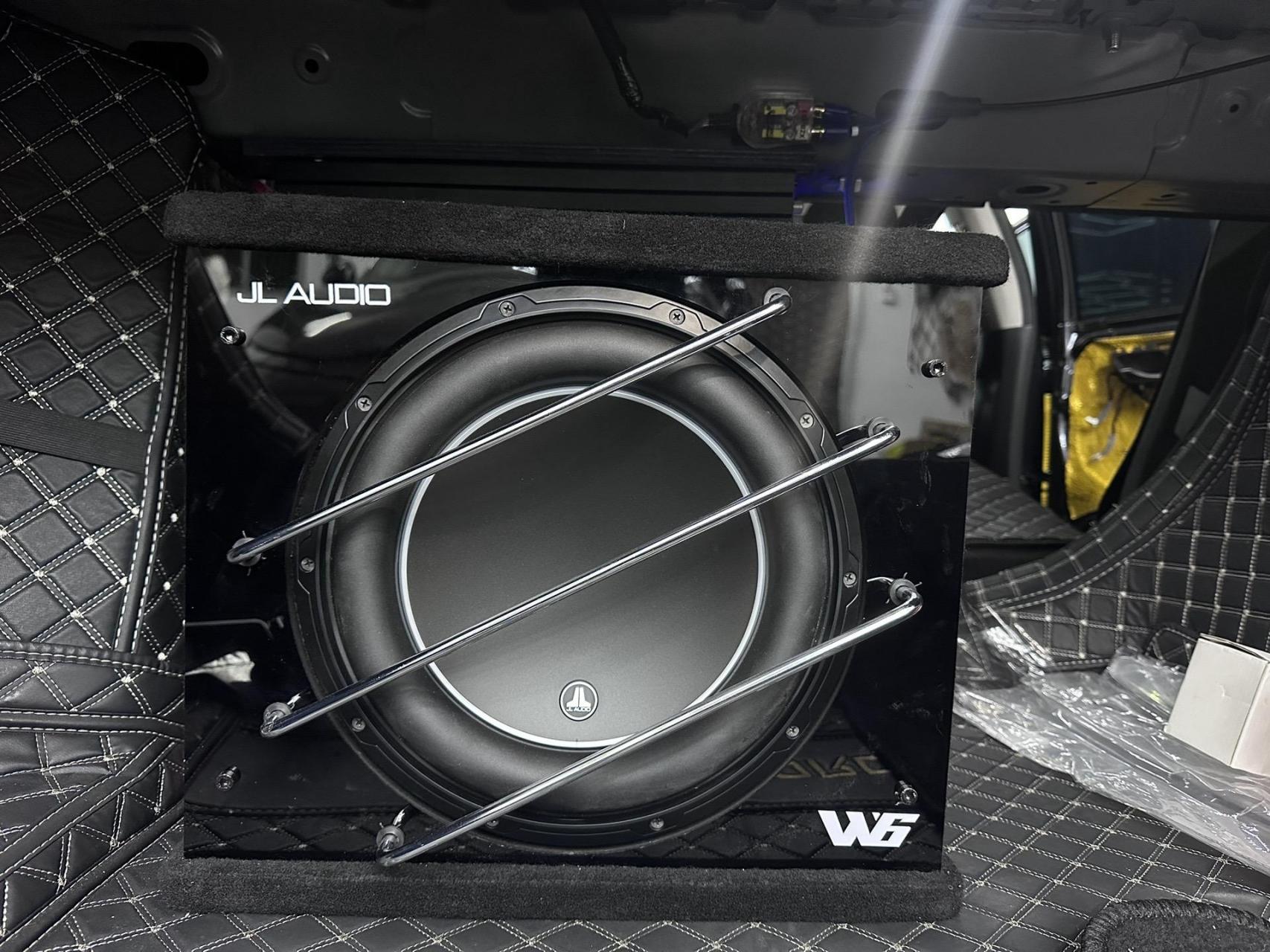 十一代雅阁捷力w6上车,火凤凰20001热爱改装分享 捷力低音炮