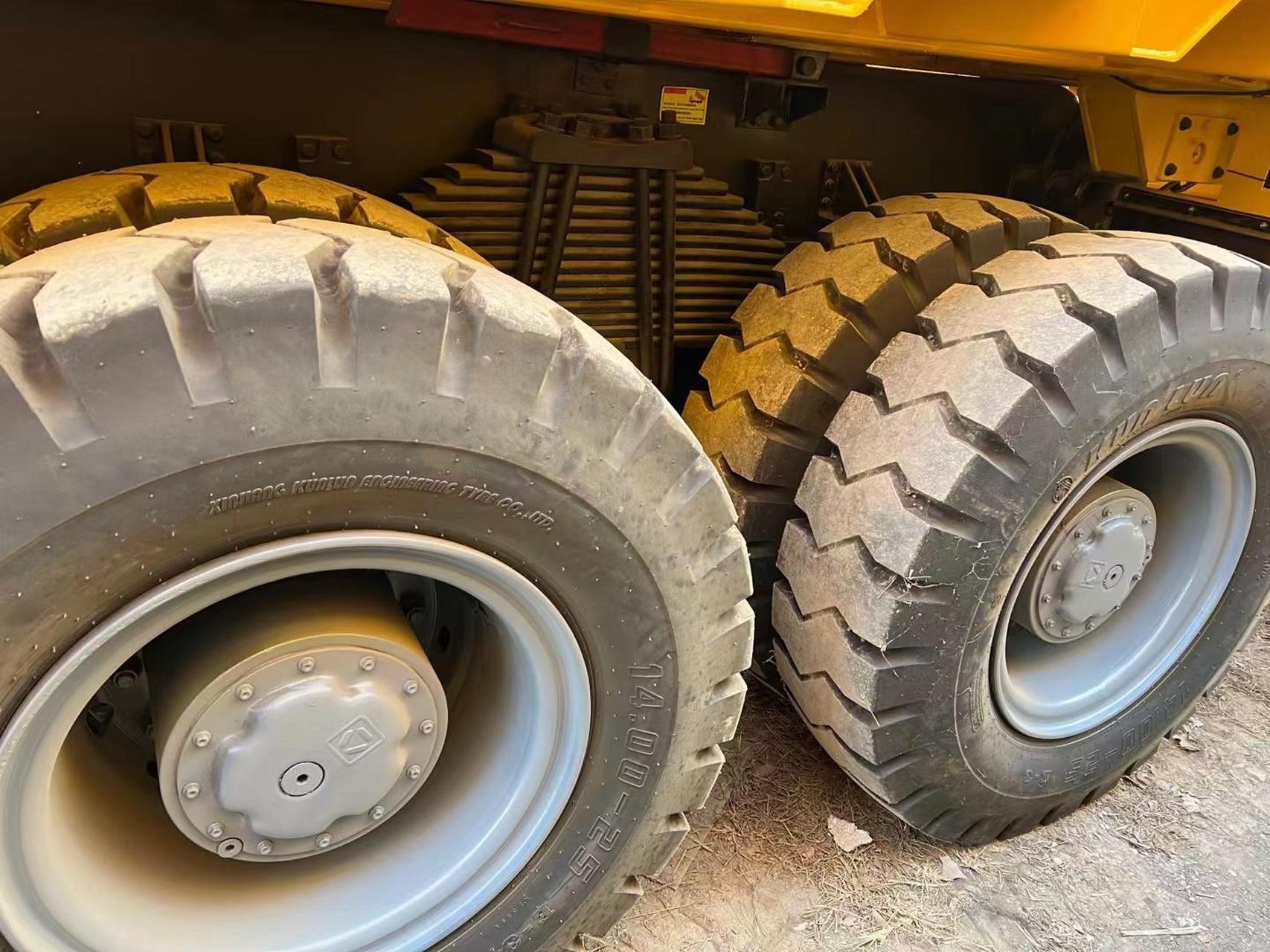 矿山宽体车 徐工90型矿车库存新车,底盘:蓬翔19t前桥,带驻车制动,蓬翔