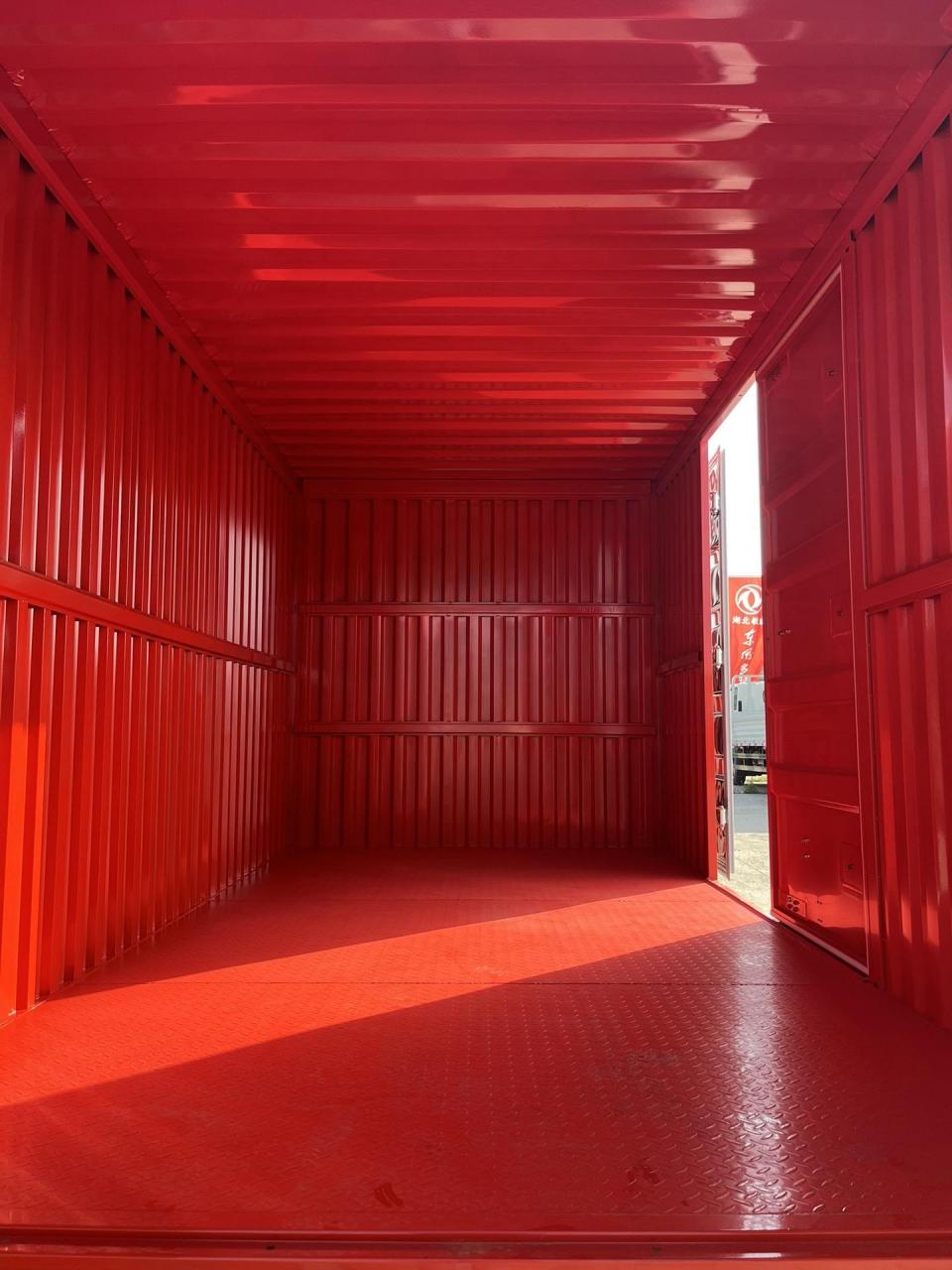 东风多利卡d6原厂集装箱式轻型货车,红运当头的配色!