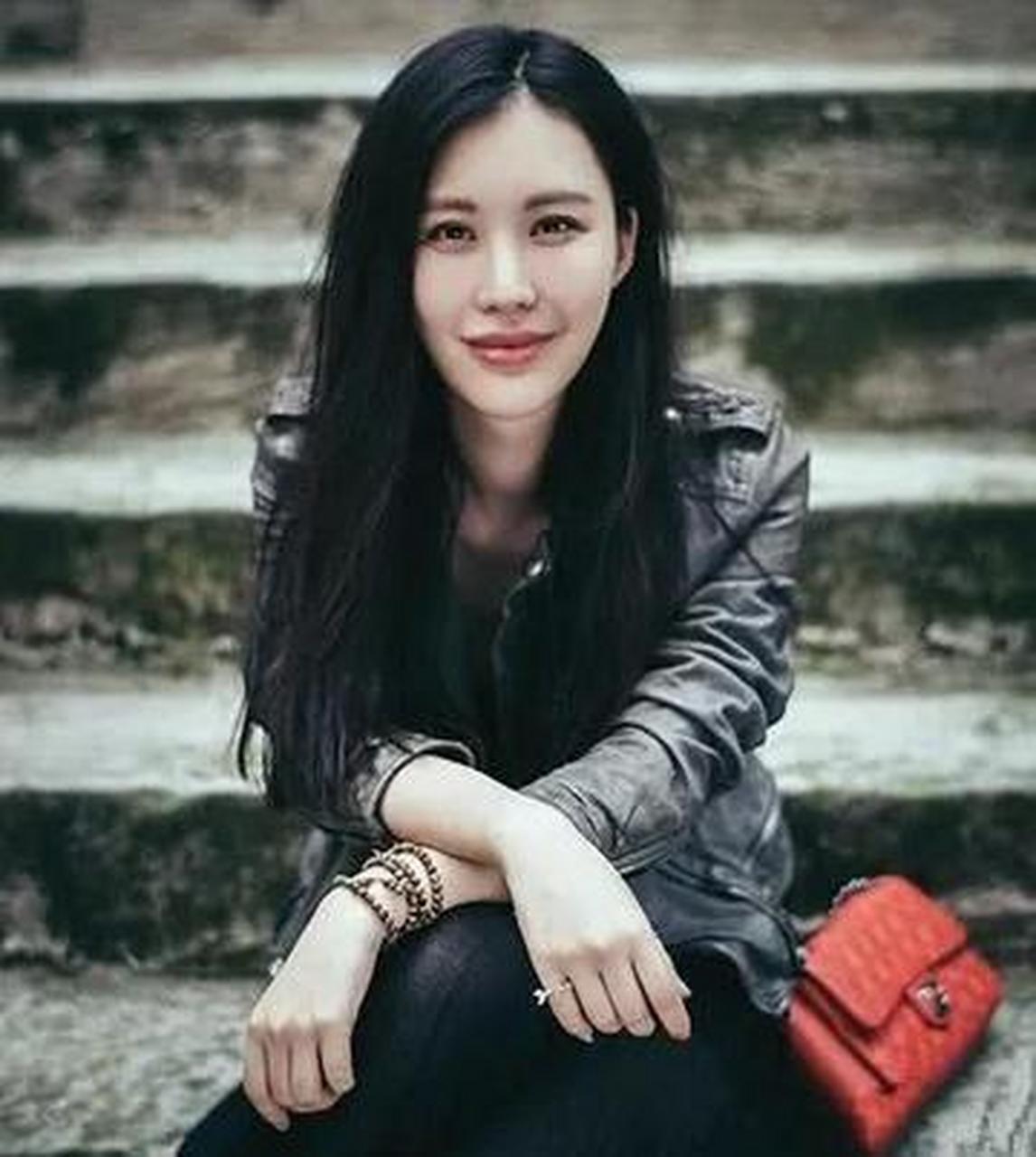 《三更2之饺子》,还提醒这次鸡蛋试大腿弹性的戏份更多,田朴珺点头!