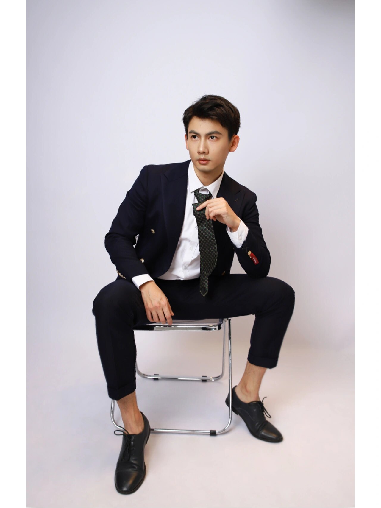 40岁的正装大叔|男生写真