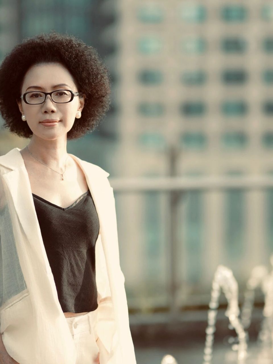 每天认识一位作家(第八十四天) 朱文颖,1970年出生于中国上海