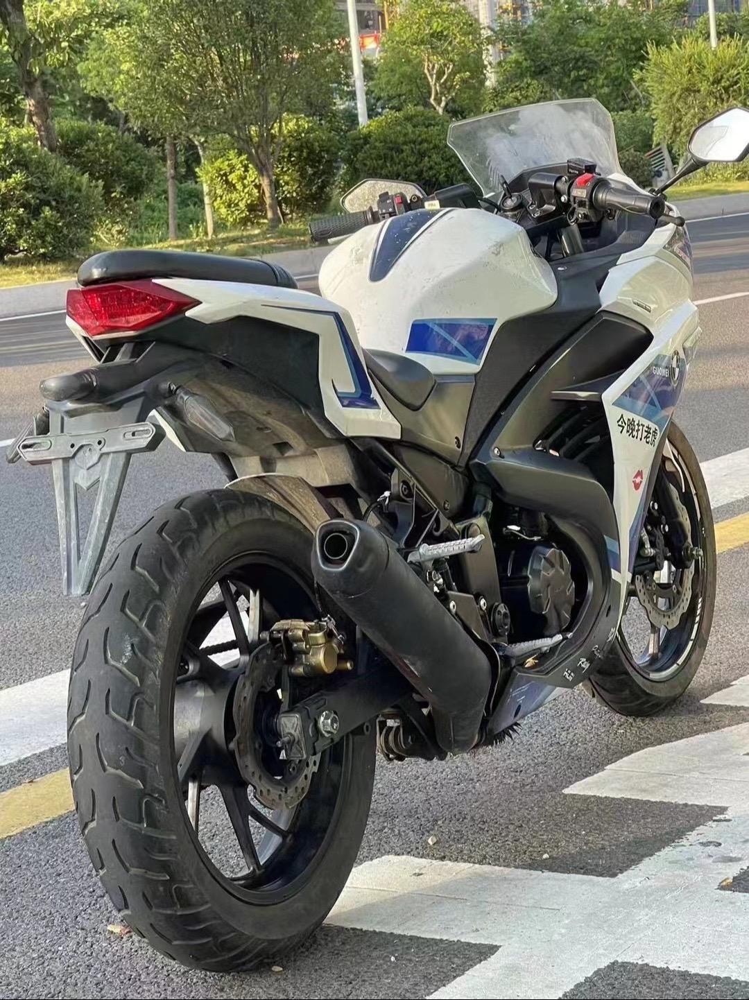 出一雅马哈v6款跑车.单缸250电喷