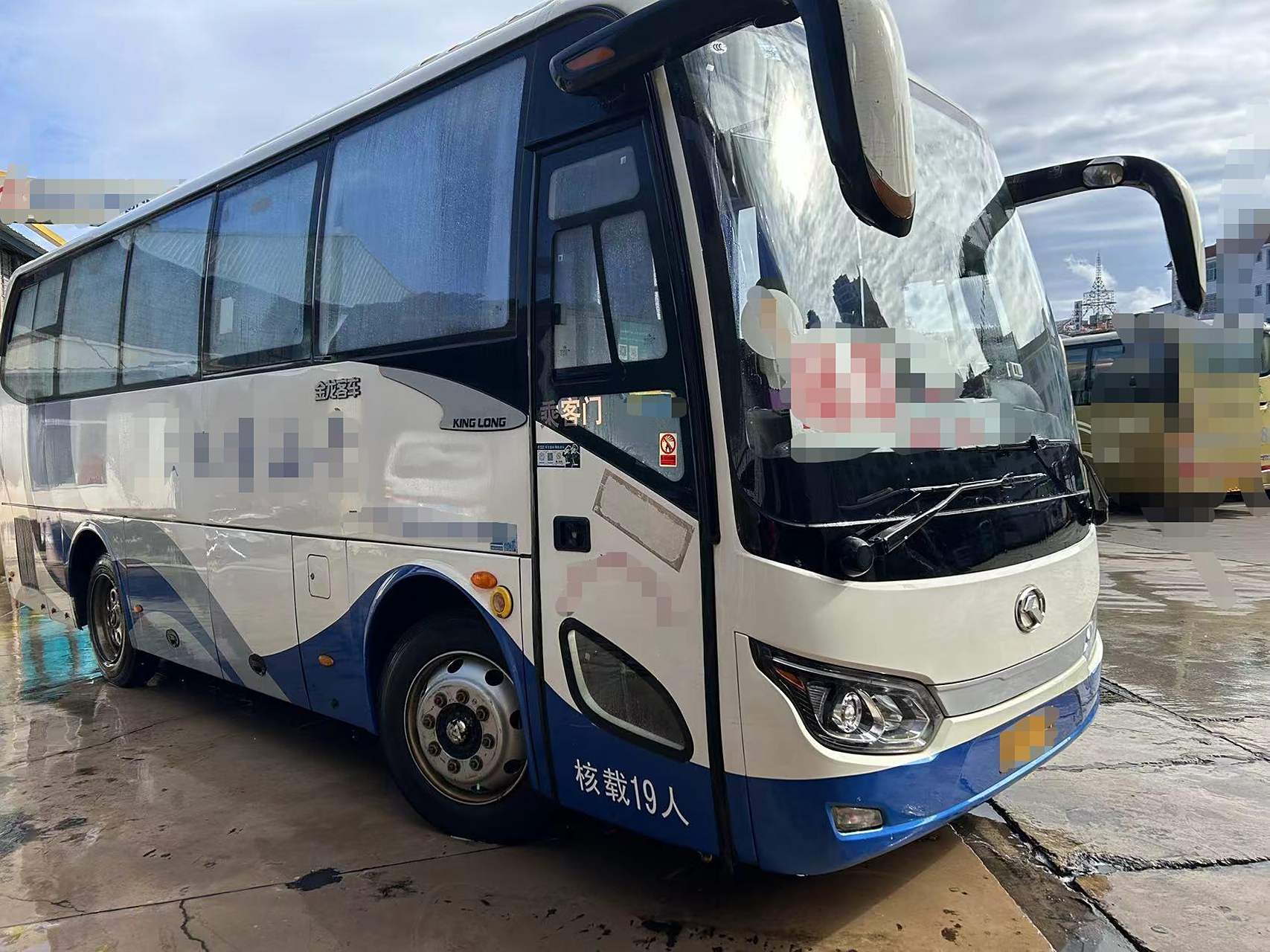 精品大金龙6802型号18年9月份19座,2 1小商务座椅,200马力,国5排放