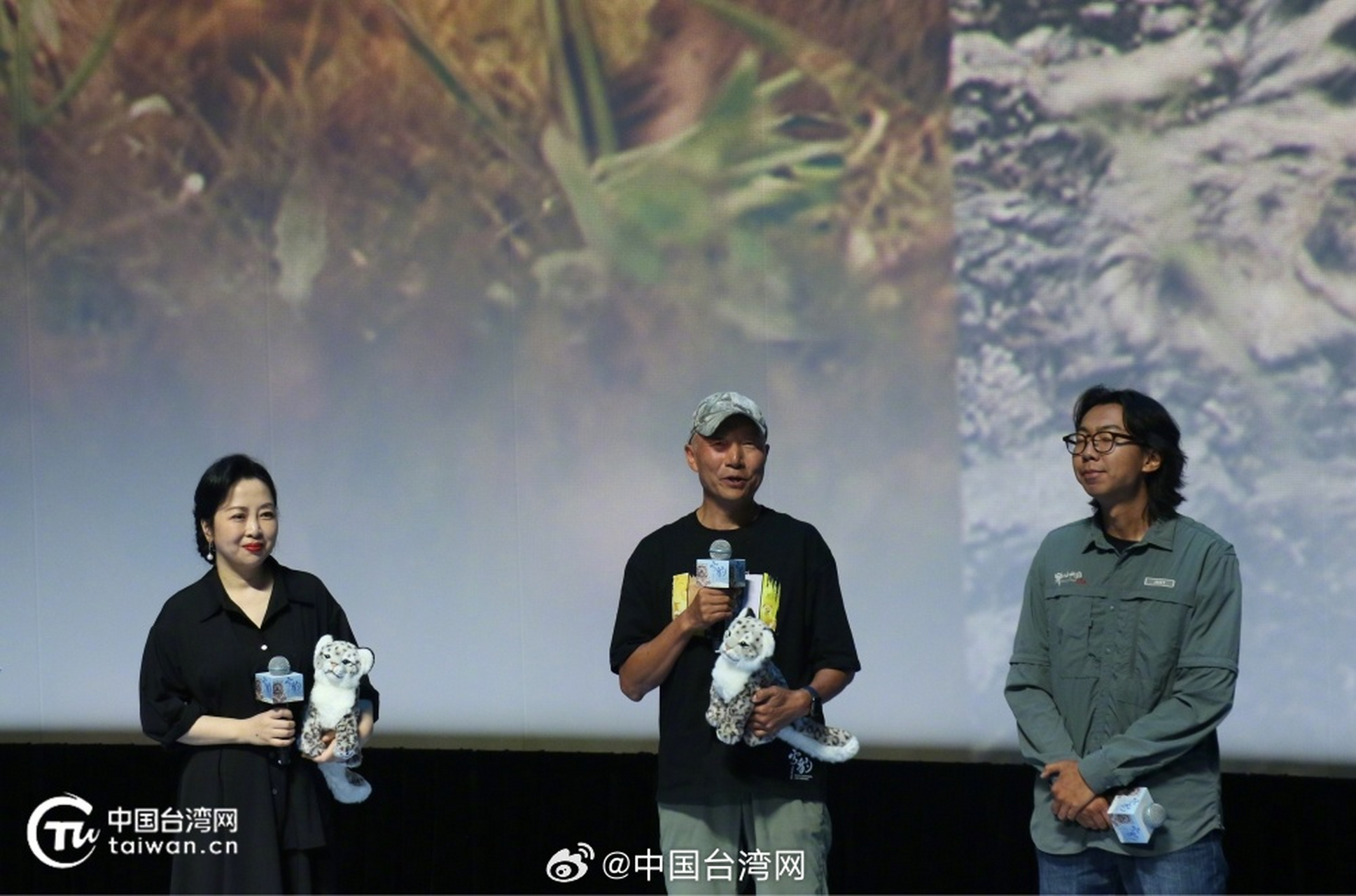 【朱亚文配音《雪豹和她的朋友们》 中国人自己的雪豹电影彰显生命