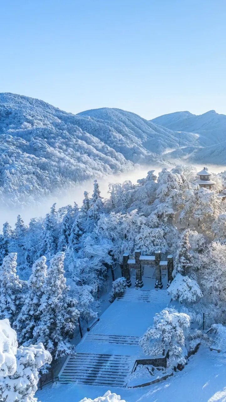 庐山下雪图片