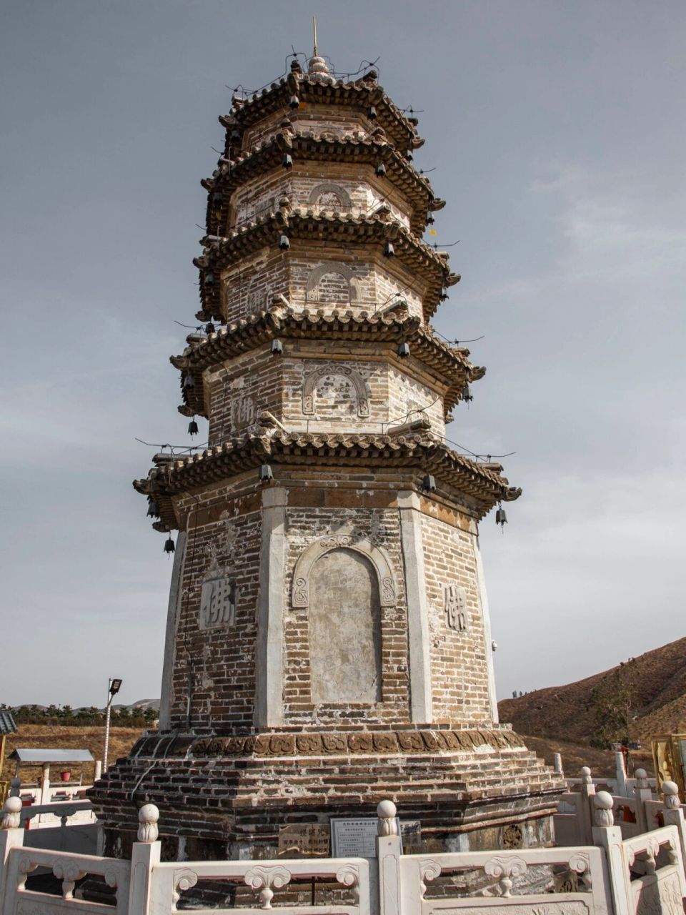no553 河北廊坊 三河 灵山塔及灵山寺 三河灵山塔位于灵山顶端,建于