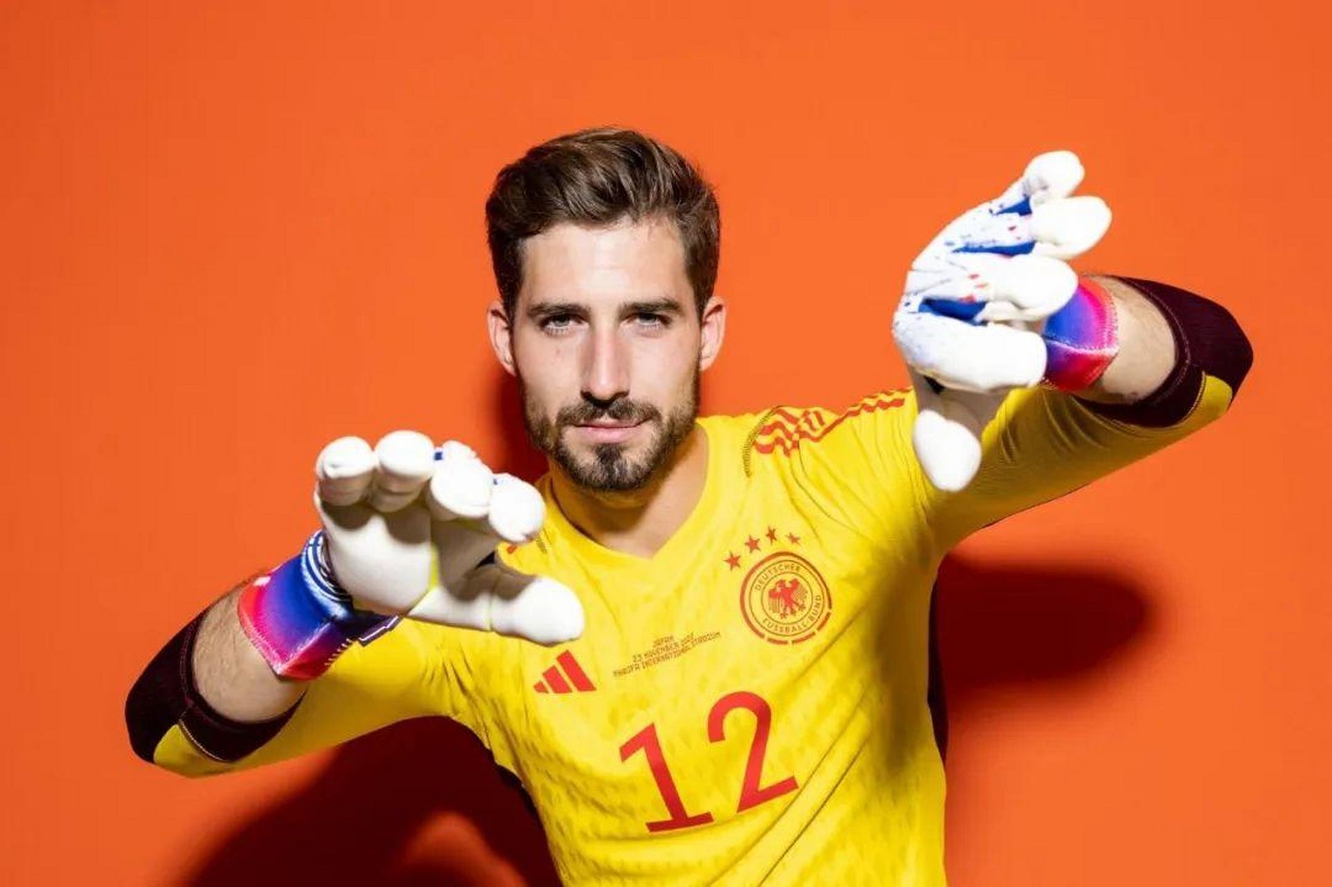 德国足球队的门将凯文·特拉普 (kevin trapp),32岁.