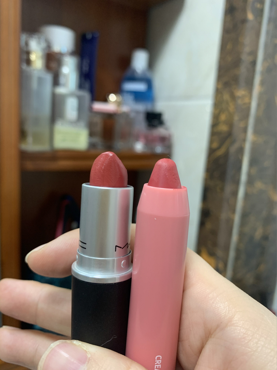 梦妆蜡笔新款口红04号mac923人间水蜜桃 梦妆新款蜡笔口红04号和mac