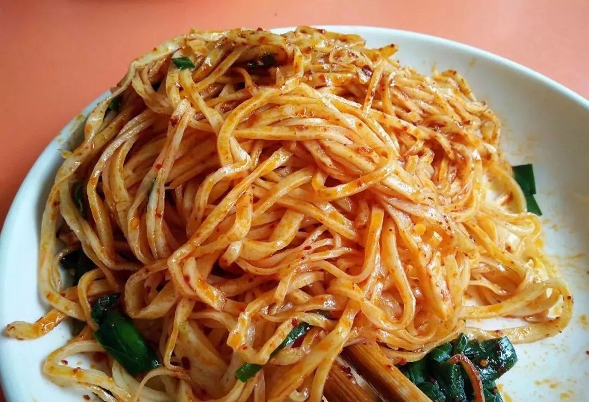 陇南的美是这样的# 杠子面是甘肃省东南部西和县的特色小吃,面条以其