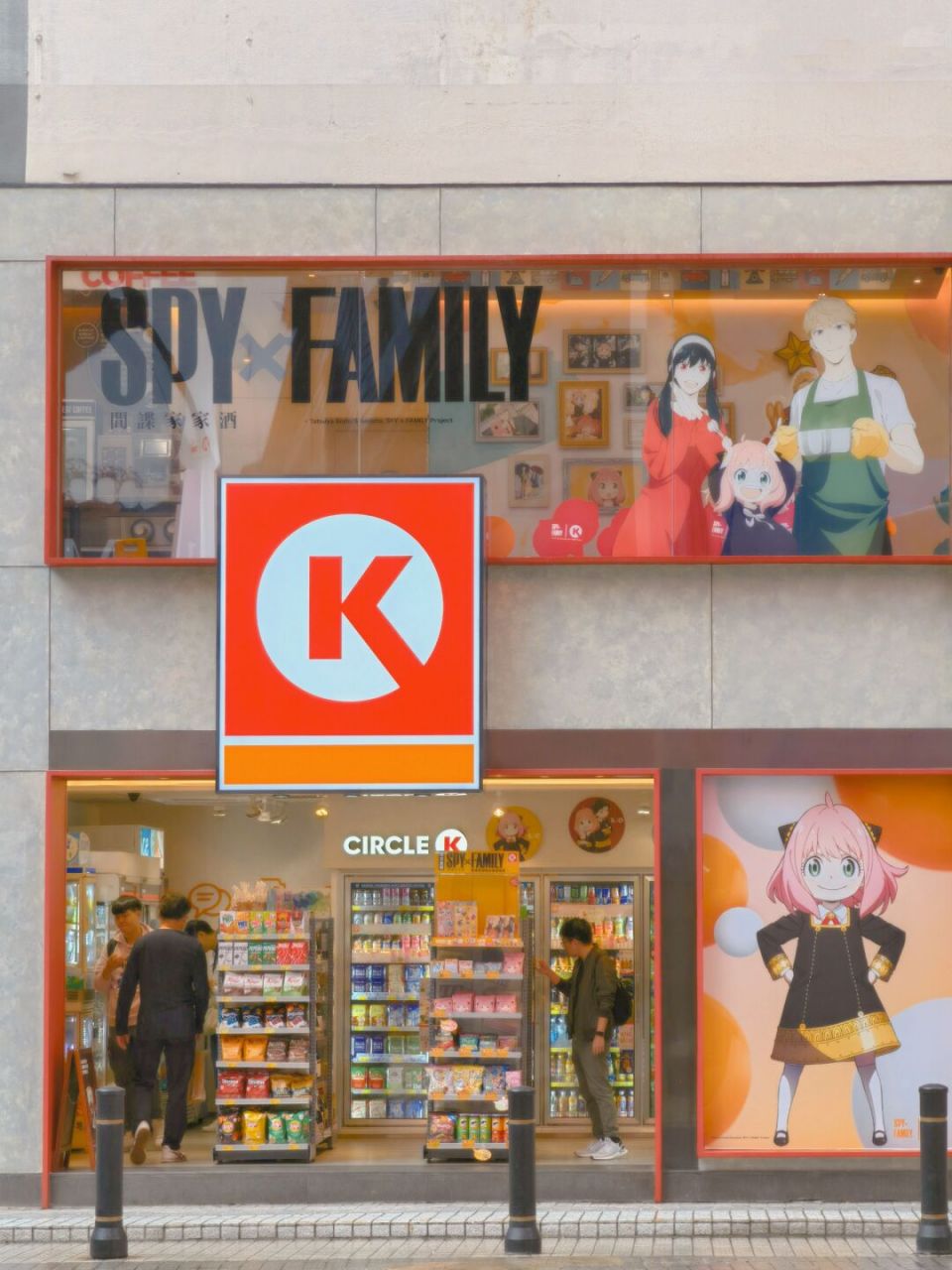 香港 circlek ok便利店 间谍过家家限定店 二楼有专属打卡位置还有