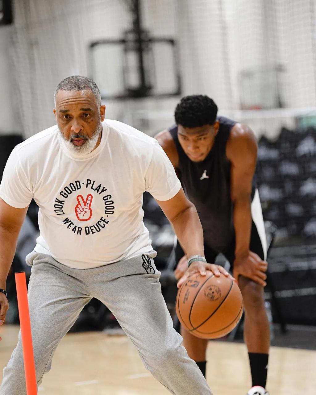 勒布朗詹姆斯下赛季锋线要轻松很多,八村垒没为日本男篮出战世界杯.