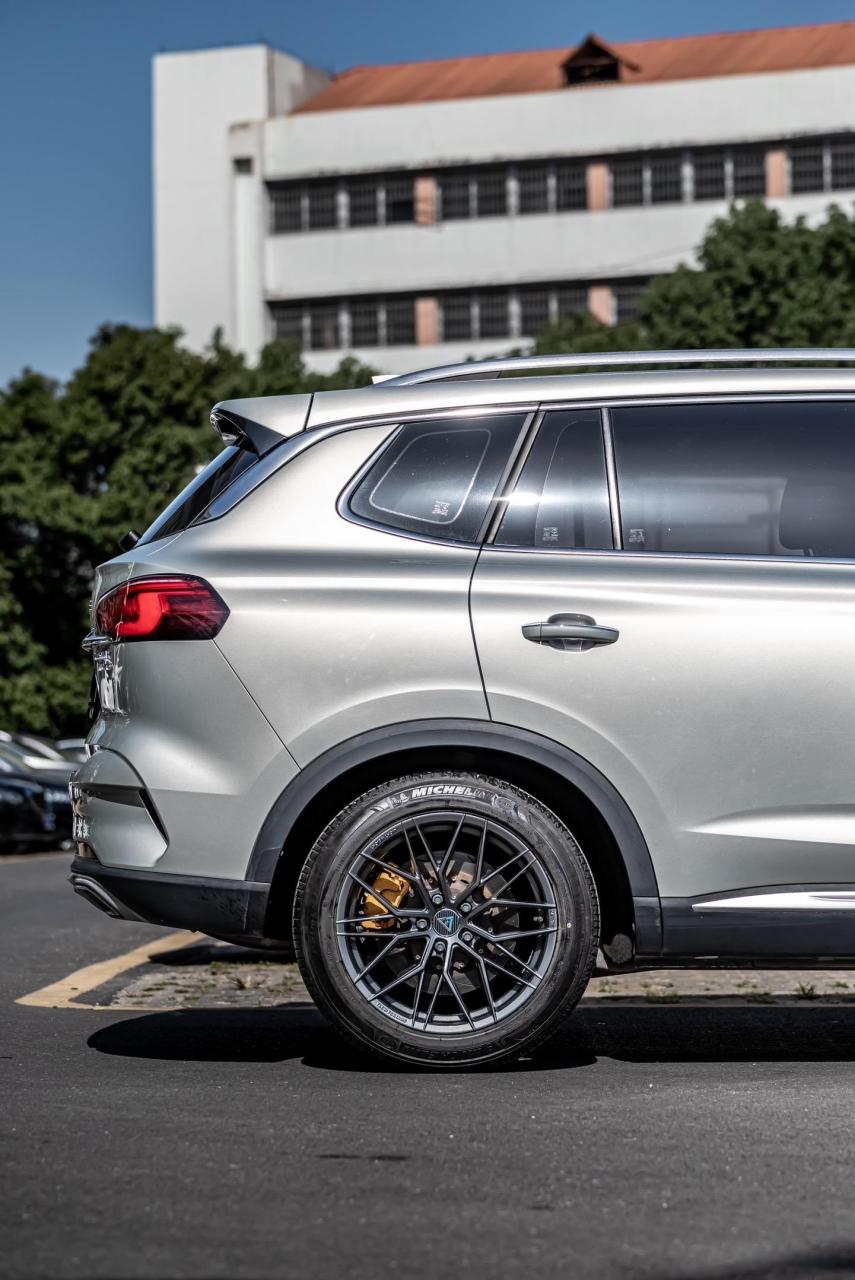 荣威rx5原厂升级18寸巨久vlf-06哑光枪灰色 轻量化旋压轮毂.