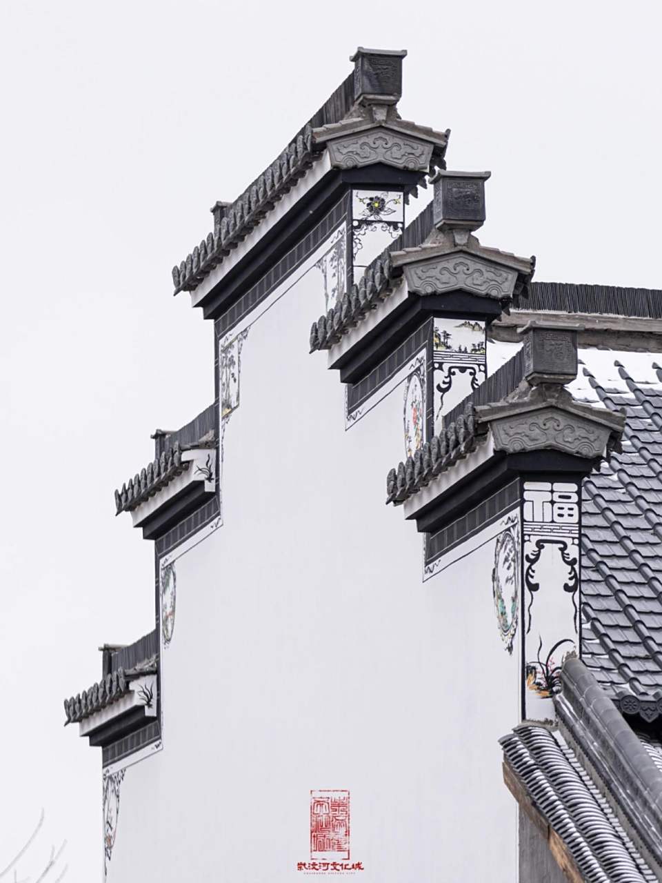 【古建筑之美——马头墙】 马头墙,是传统徽派建筑的重要组成部分