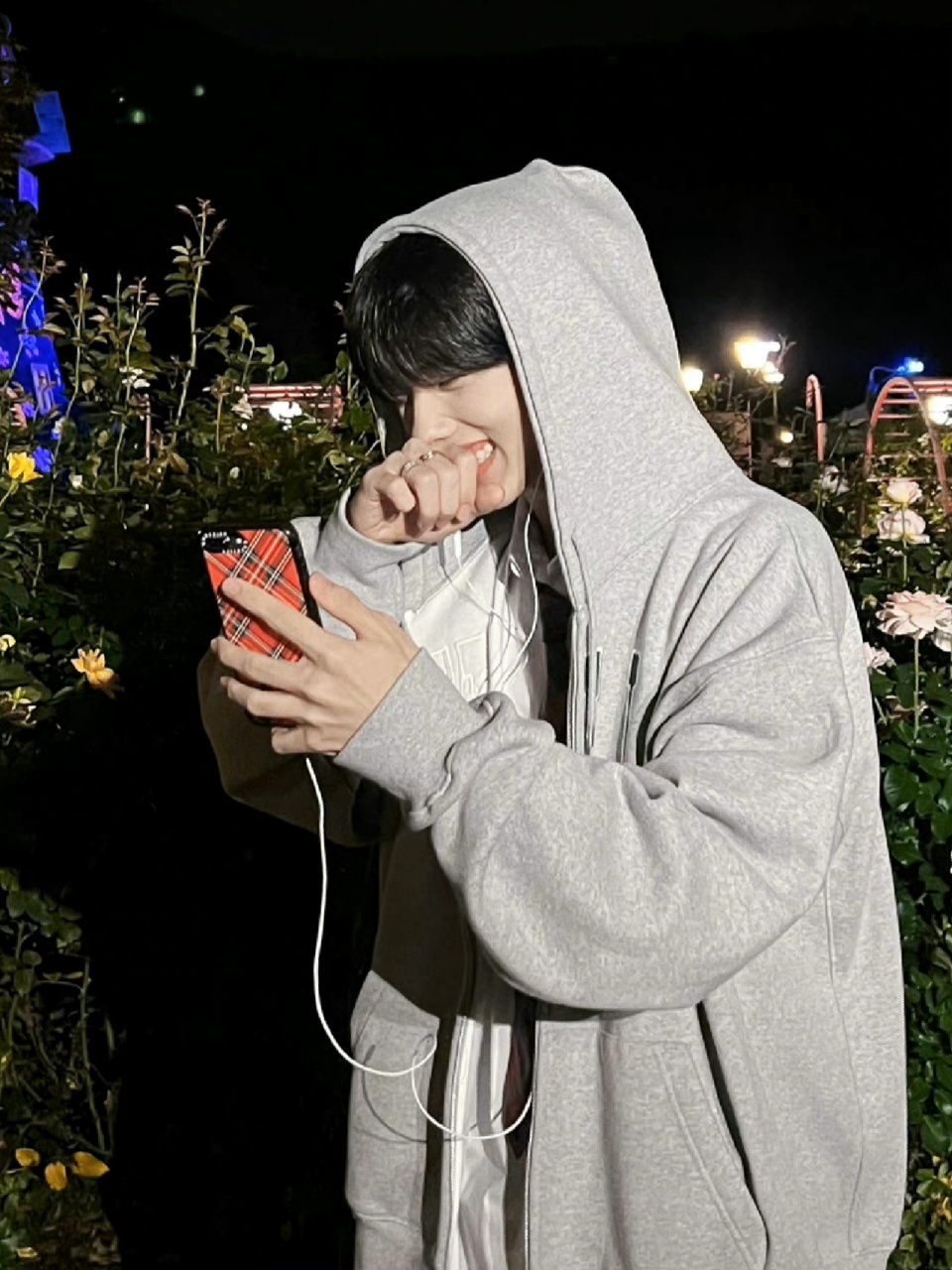 一组可以在朋友圈秀恩爱的朴志晟男友照 看完这些照片 已经和朴志晟