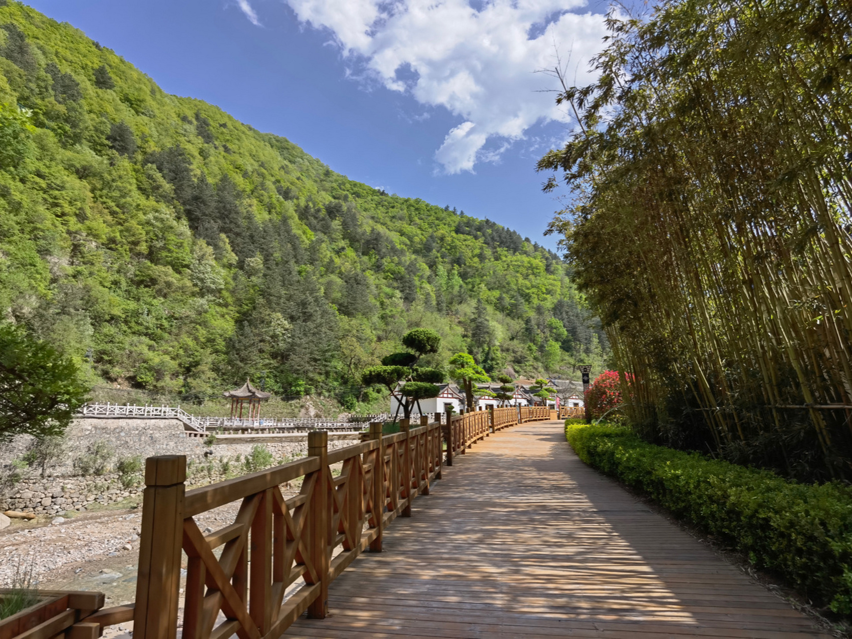 西安周边之蓝田葛牌古镇 葛牌古镇是个很小的红色旅游圣地,但也不失为