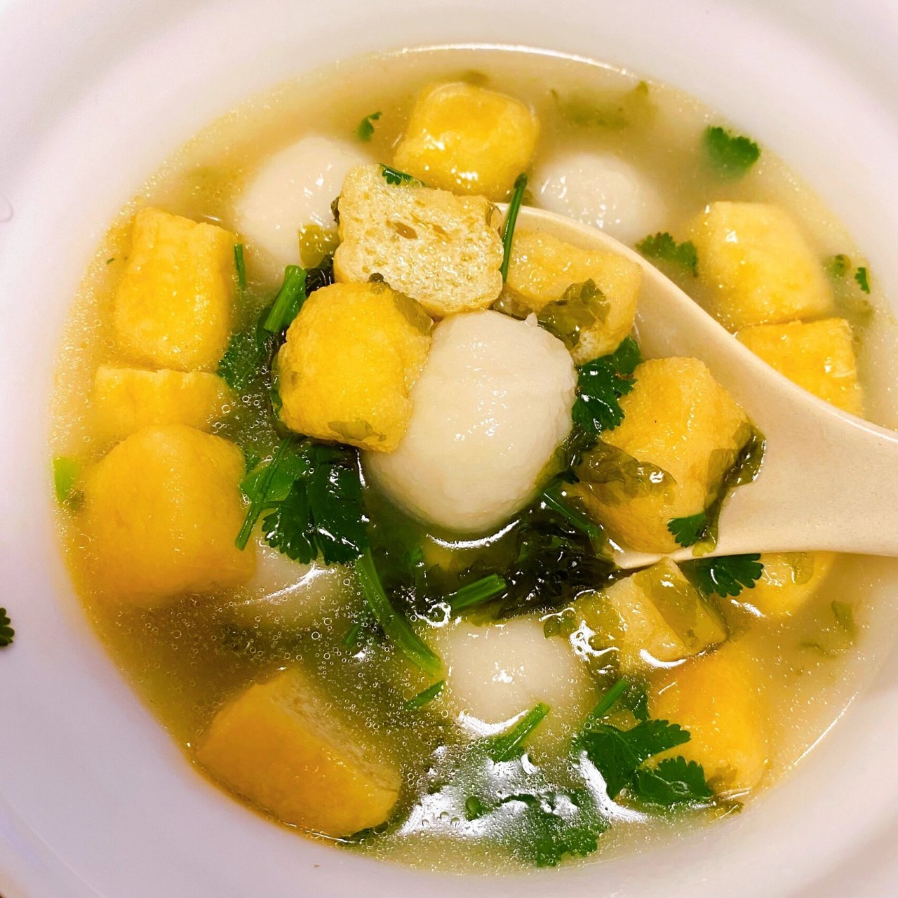 今晚吃什么|鲜掉眉毛的福州鱼丸汤 今天又来做福州鱼丸汤啦 不过今天