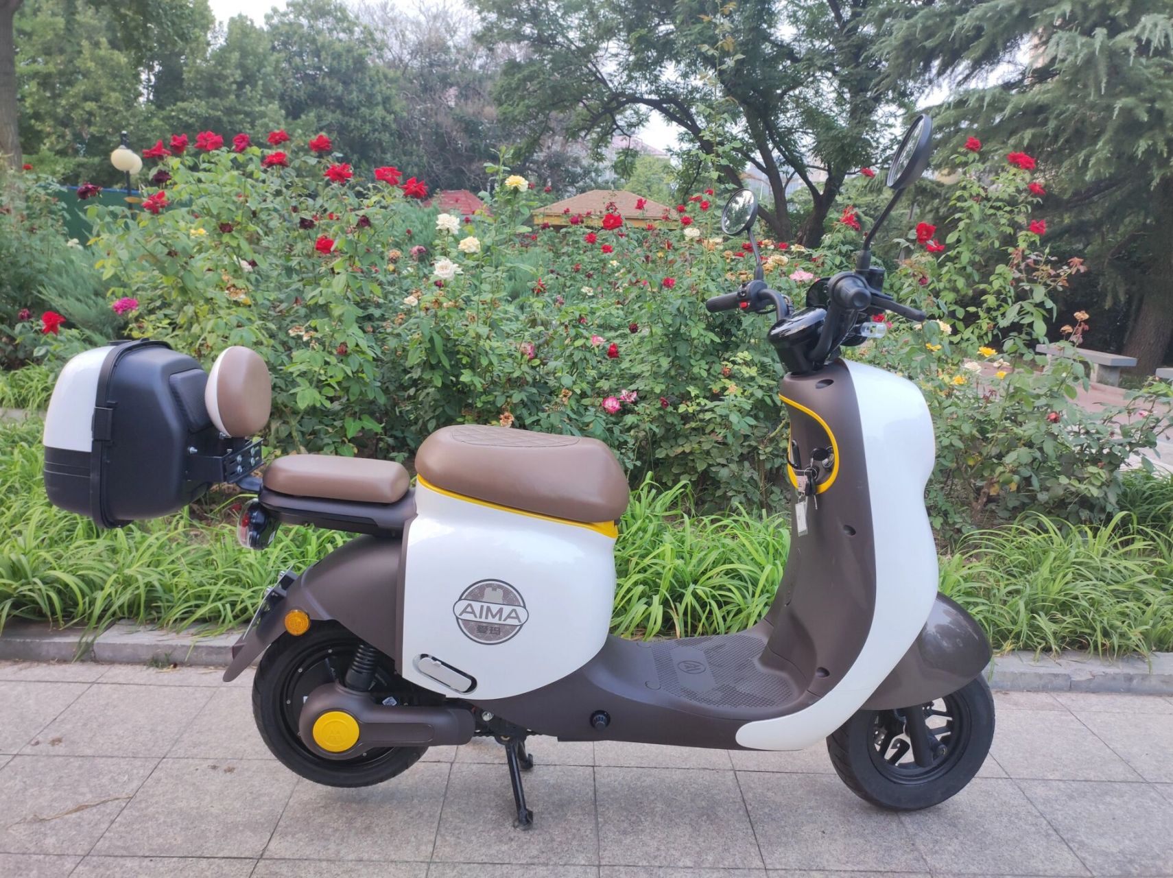 爱玛晴天电动车,48v24a锂电池,续航70公里 爱玛晴天电动车,48v24a锂