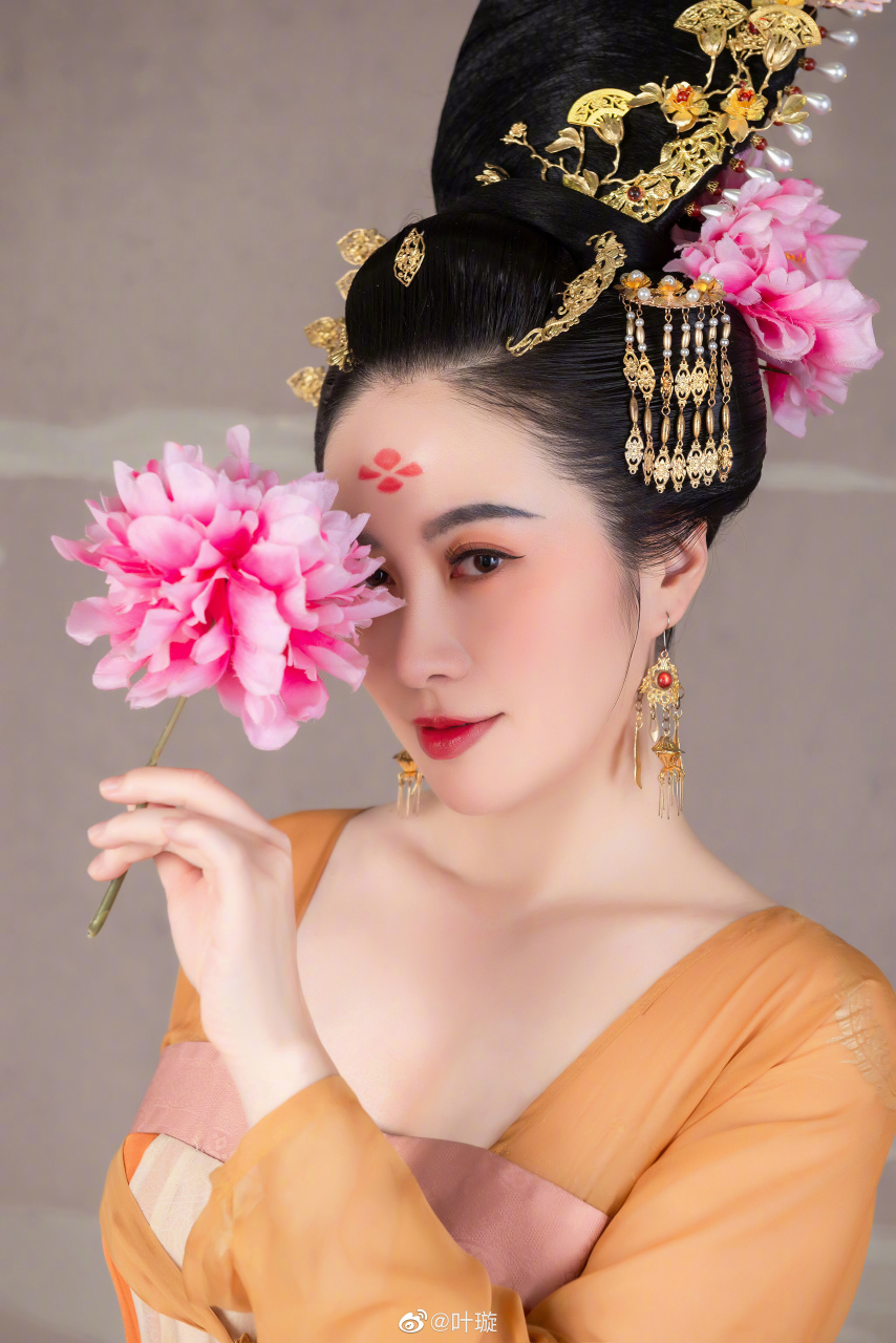 courting couples used blooms to declare their affection even