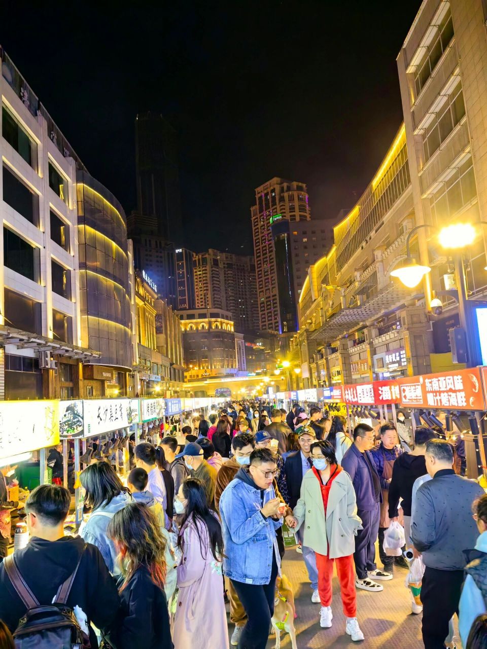 大连天津街夜市图片