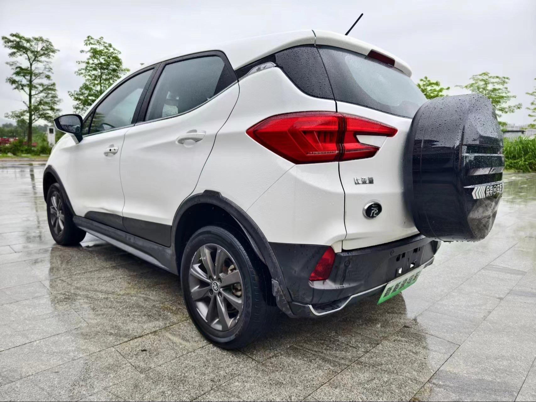 新到新能源电车2019年8月比亚迪元ev535智联领潮型 指导价11.