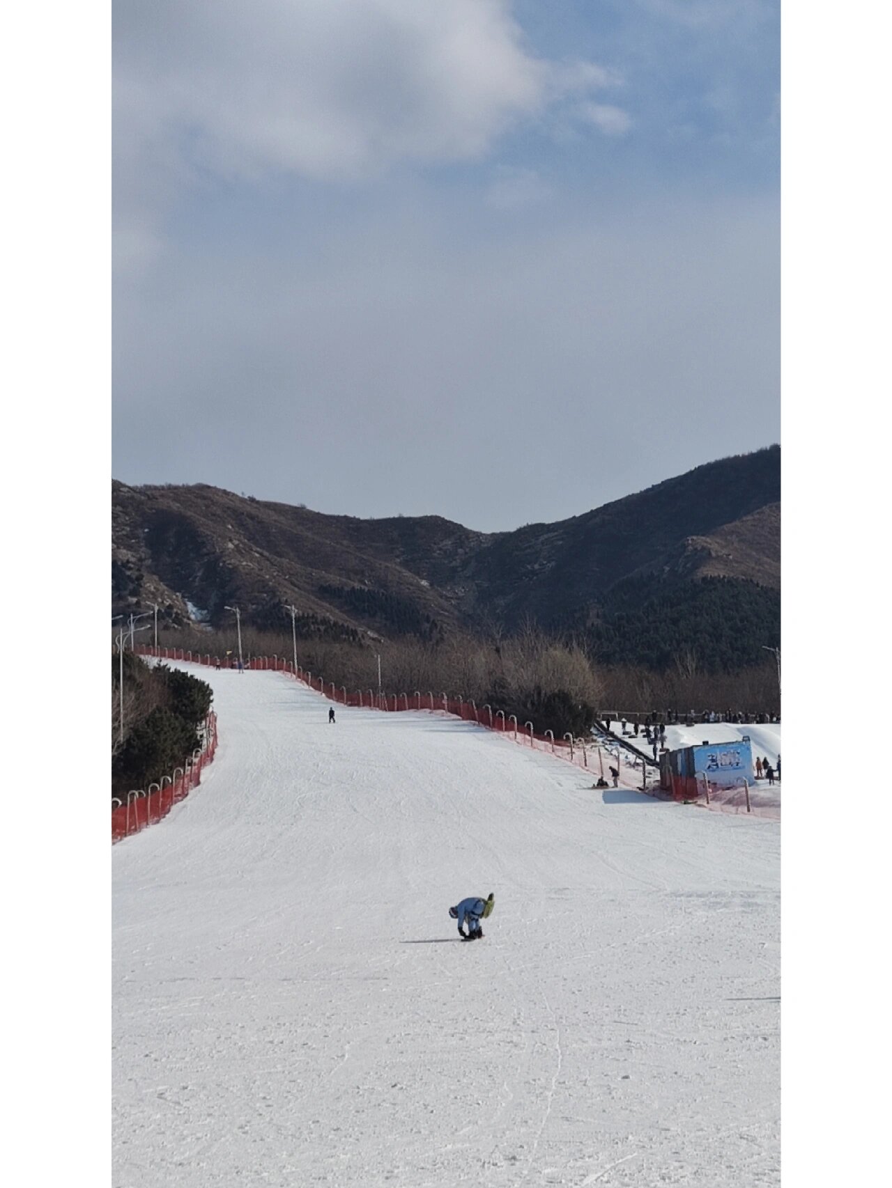 何家沟滑雪场图片