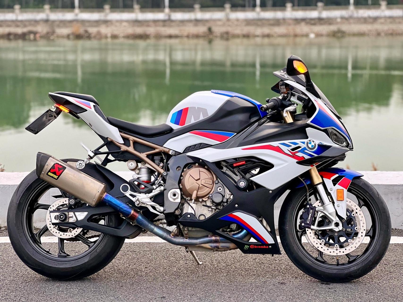 【车型名称】宝马s1000rr m小贸 【车款年份】2020年 【行驶里程】