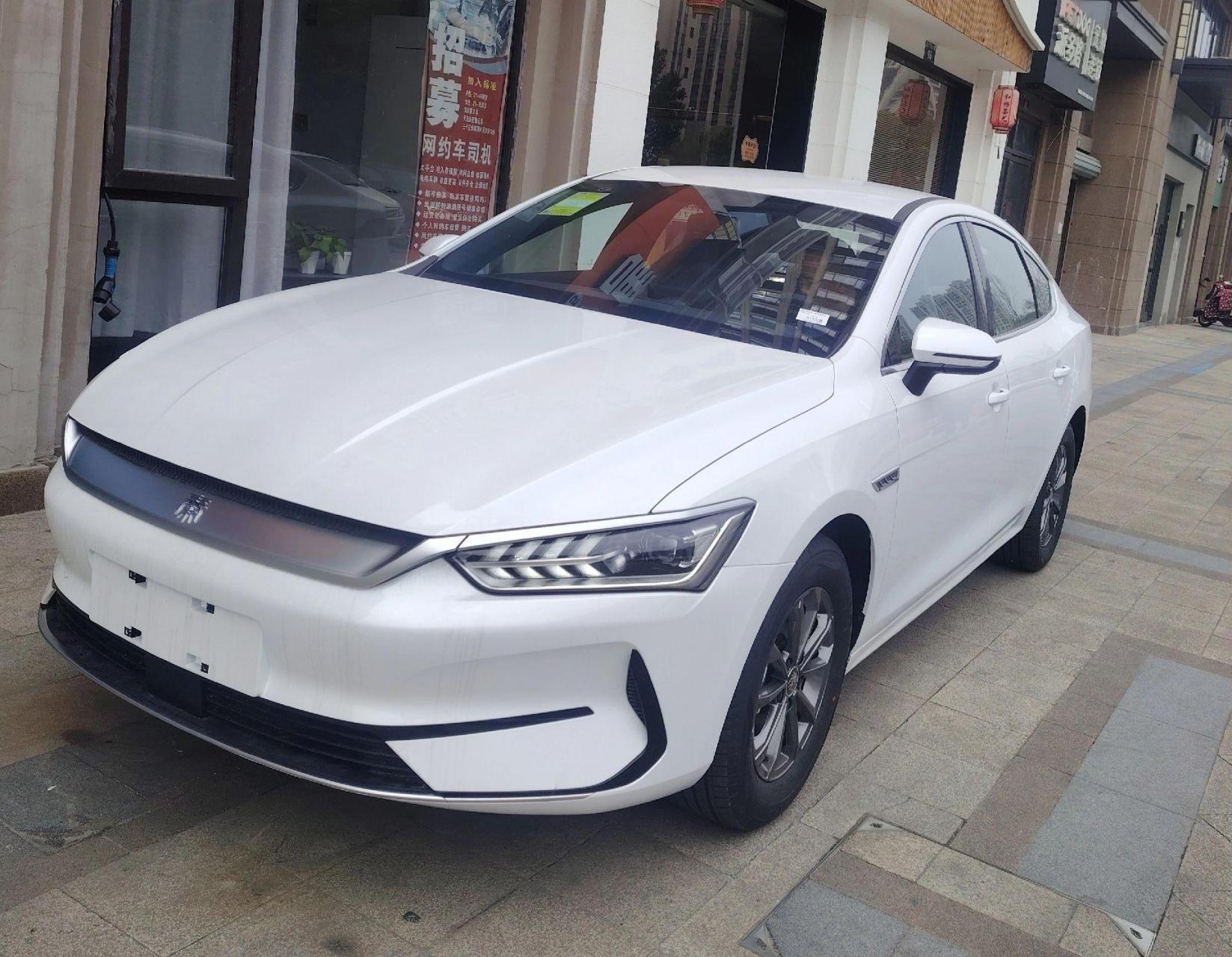 新款比亚迪秦 plus ev 510出行版 3电质保6年60万  超长质保 超长续航