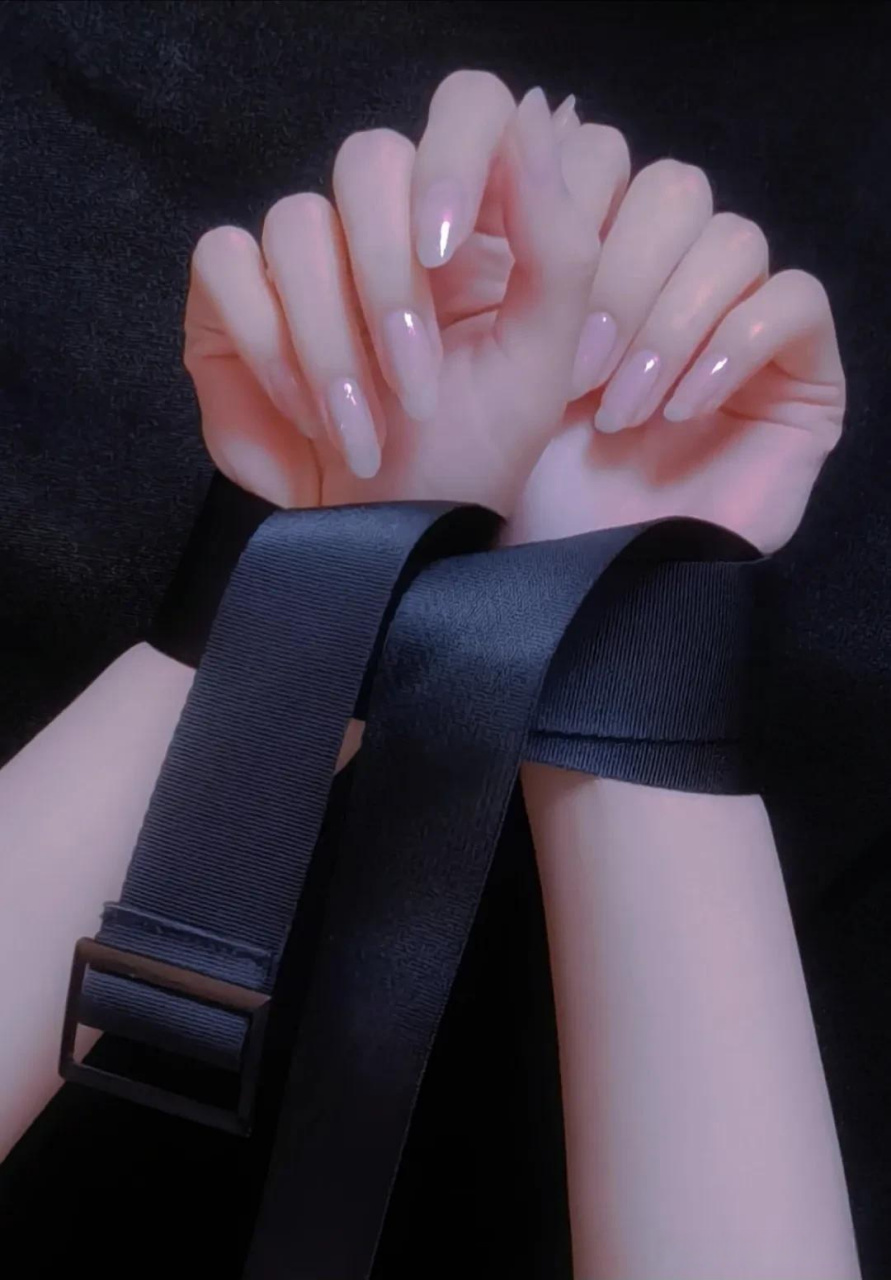 手控入手指壁纸 美丽的手指 纯欲风美甲.