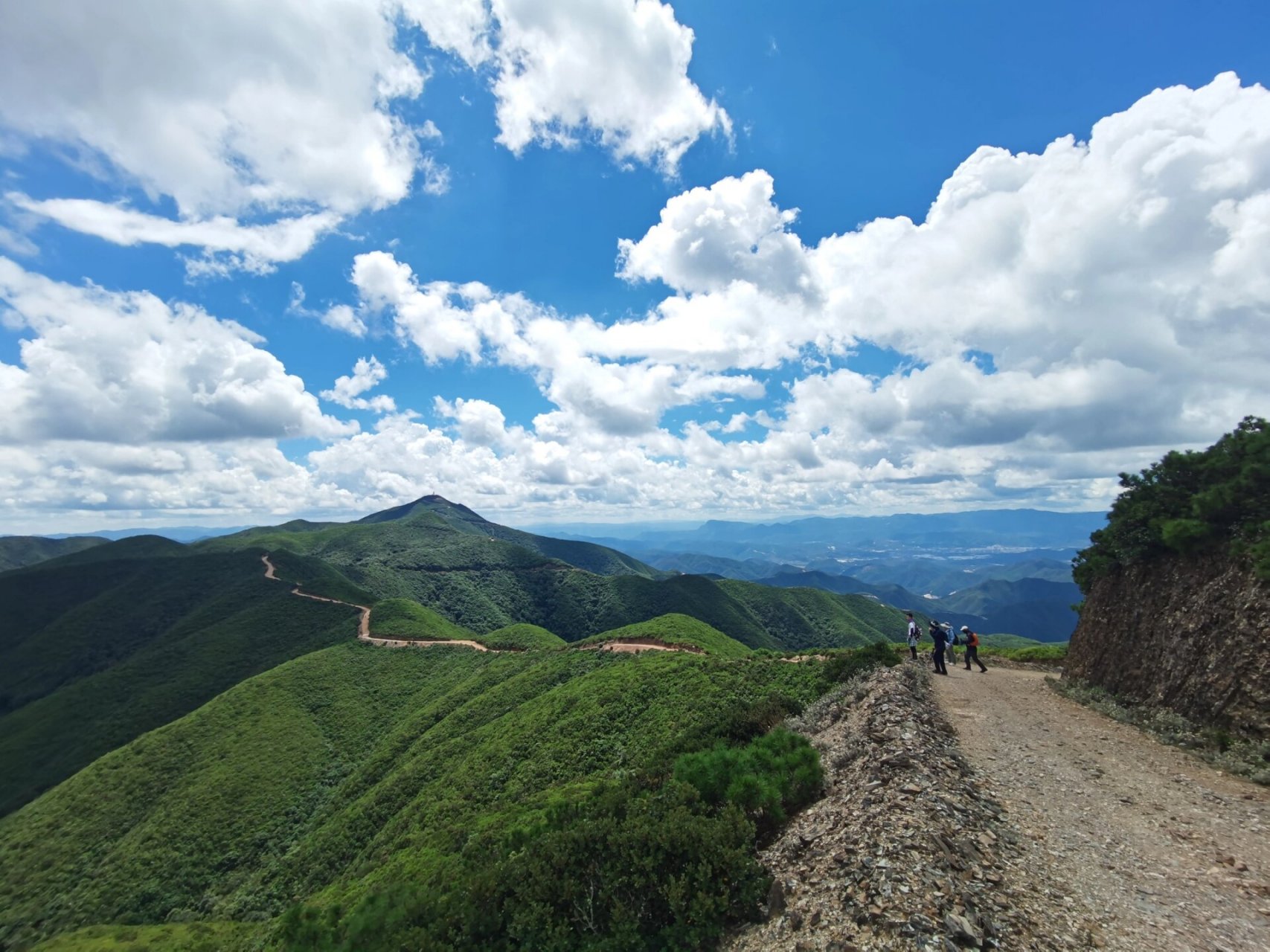 打卡安宁黑风山     之  67黑风山位于昆明市安宁市鸣矣河乡,八街乡
