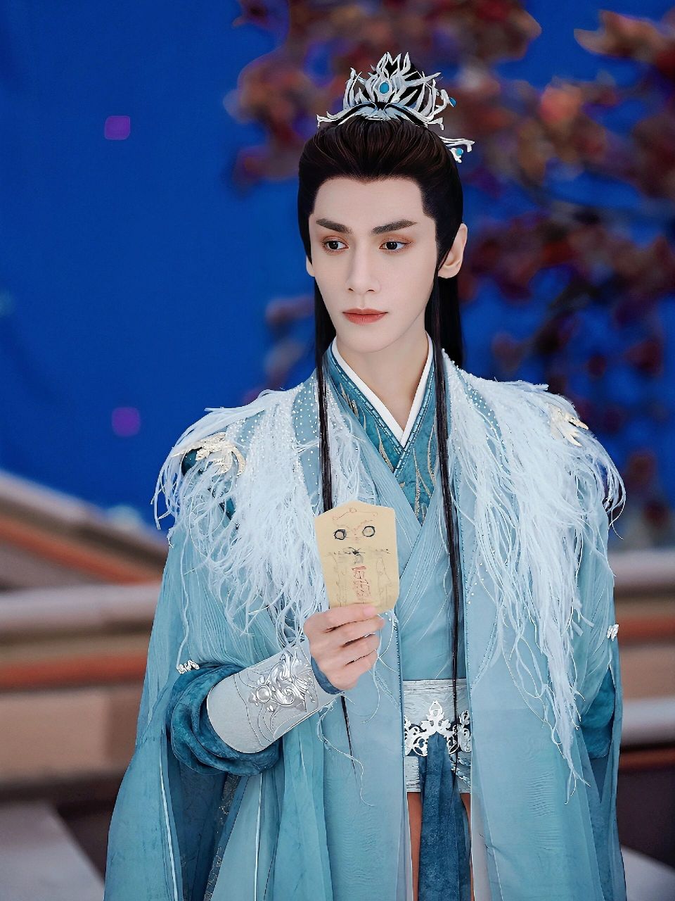 罗云熙高清壁纸‖今日快乐是小师弟给的~ 罗云熙饰演的小师弟沧九旻