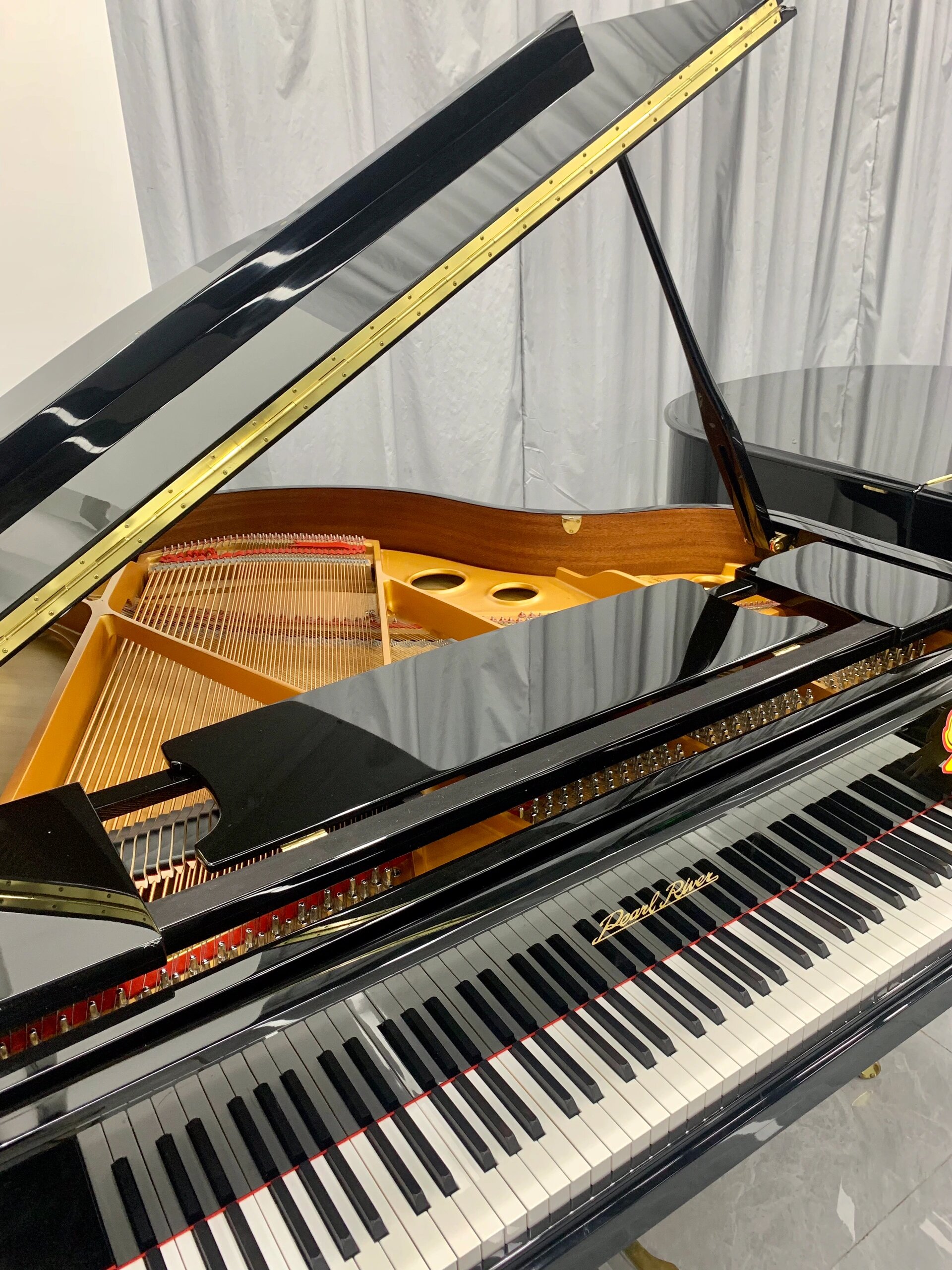 福州珠江三角琴特惠9716800带回家仅此一台 珠江in-10三角钢琴 成色