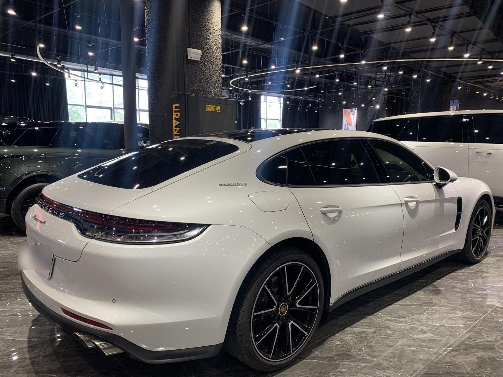 保时捷 panamera 2021款 panamera 4 行政加长版 2.