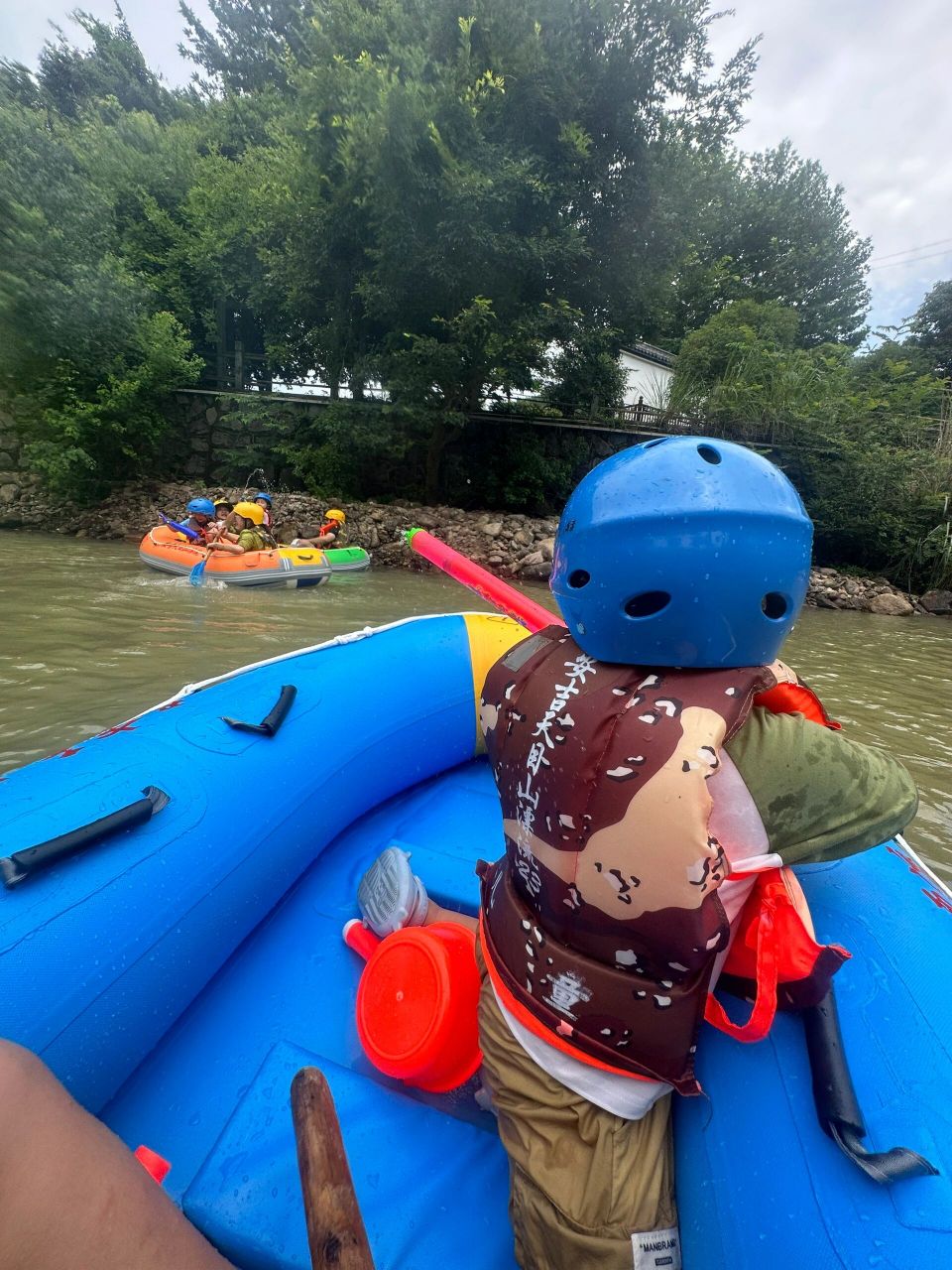 安吉天目山漂流,最适合小朋友的安全漂流 安吉天目山漂流攻略在这里啦