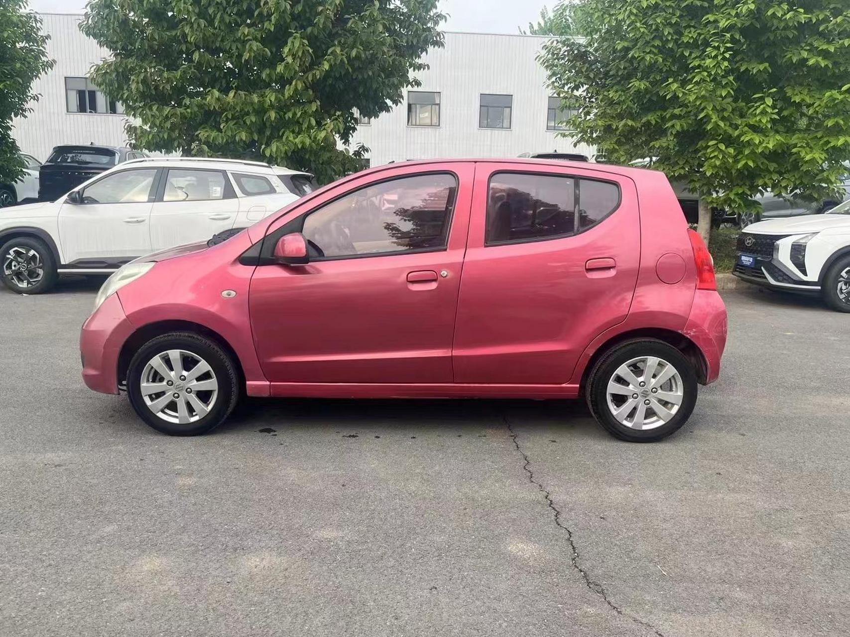 新到12年铃木奥拓,1.