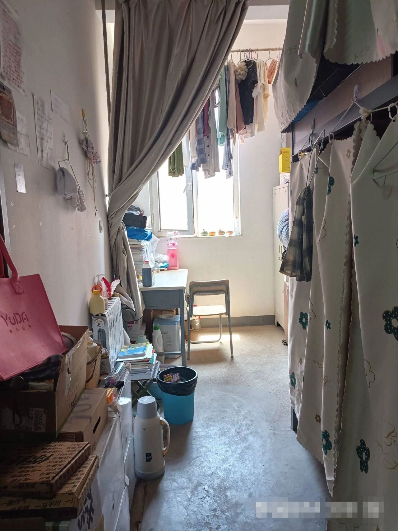 晋中学院 宿舍 如图所示,六人间 不同的是有四改六,八改六 宿舍都是