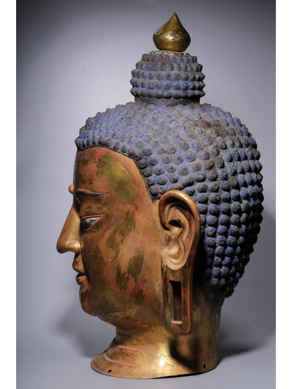 明代,超大铜鎏金释迦牟尼佛头 明代,超大铜鎏金释迦牟尼佛头 高70厘米